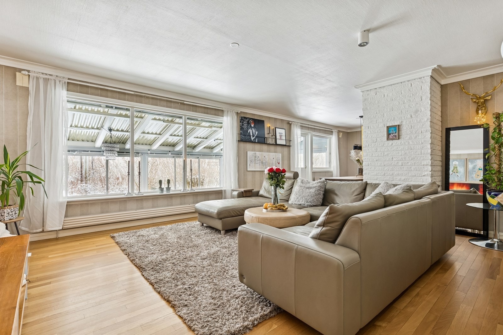 Lys og hyggelig stue. Galleribilde