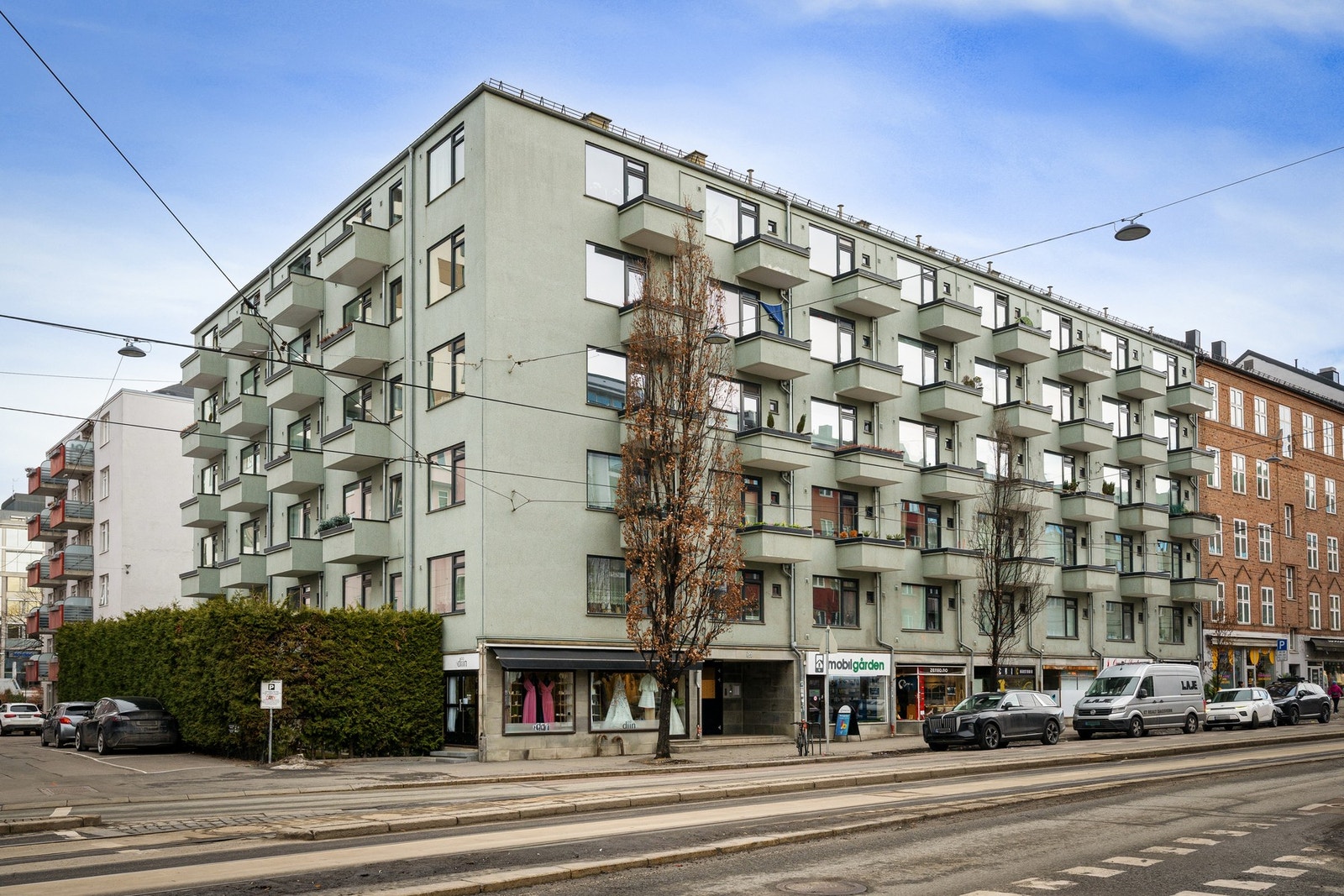 Velkommen til Kirkeveien 50, presentert av Nicolay Ulvin ved EIE eiendomsmegling Røa, Skøyen og Ullern. Foto - Arne Schram. Galleribilde