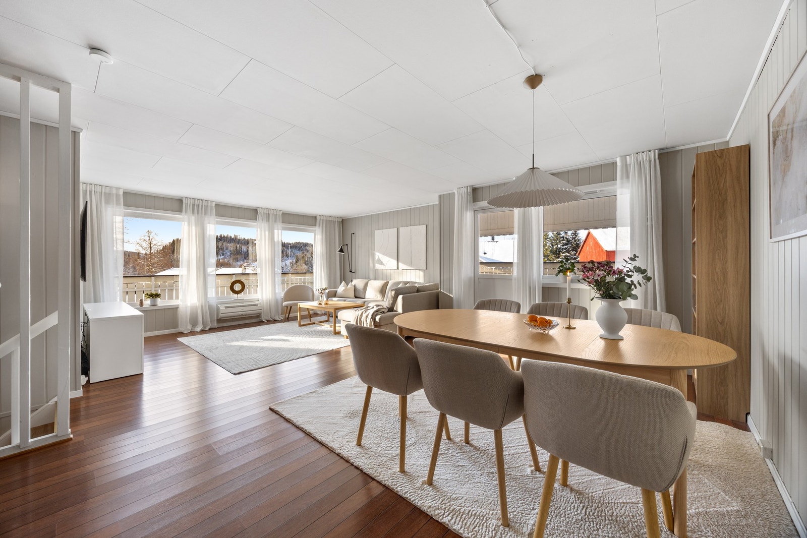 Det er oppvarming fra vedfyring, varmepumpe og elektrisitet Galleribilde