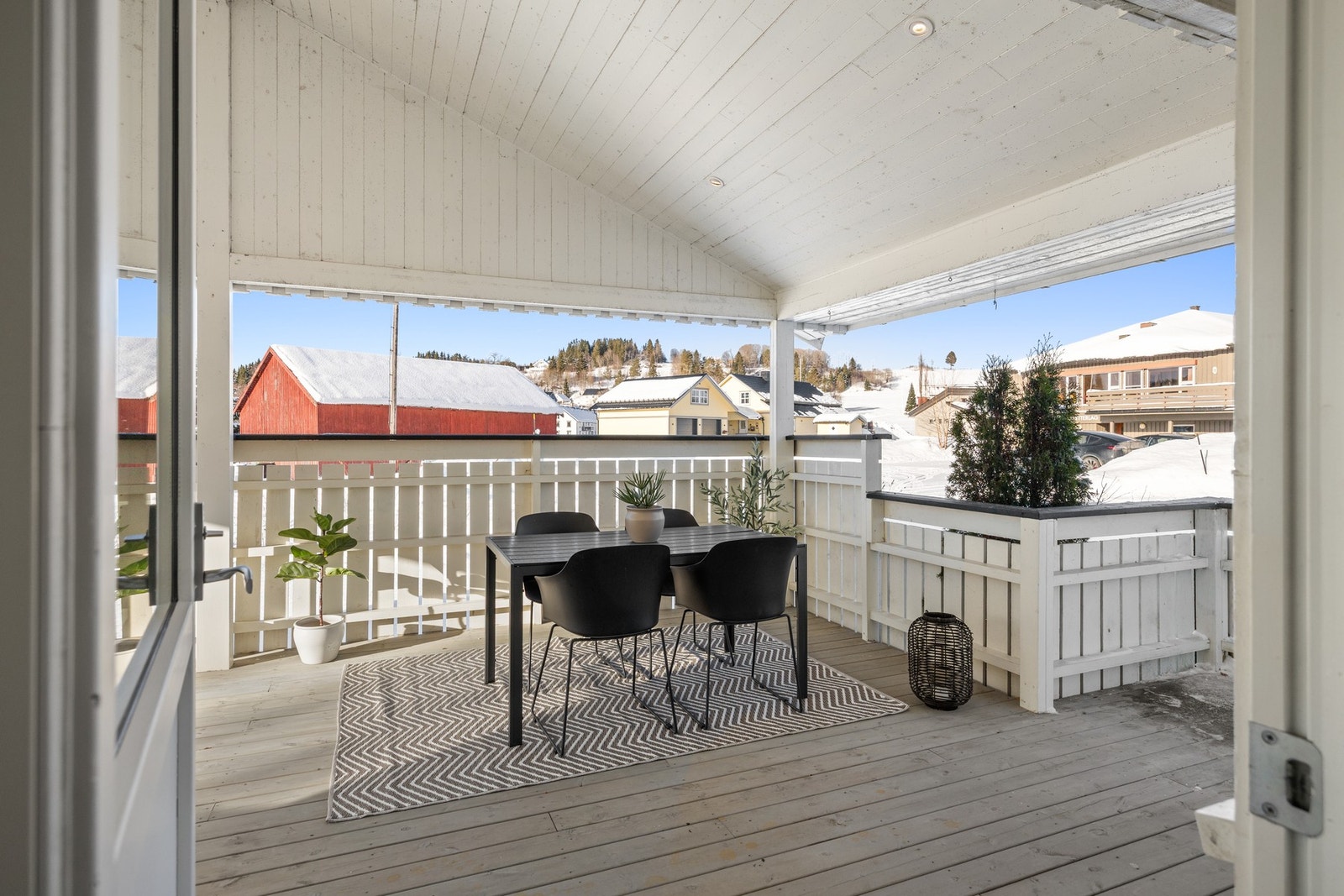 Fra stuen er det utgang til terrasse Galleribilde