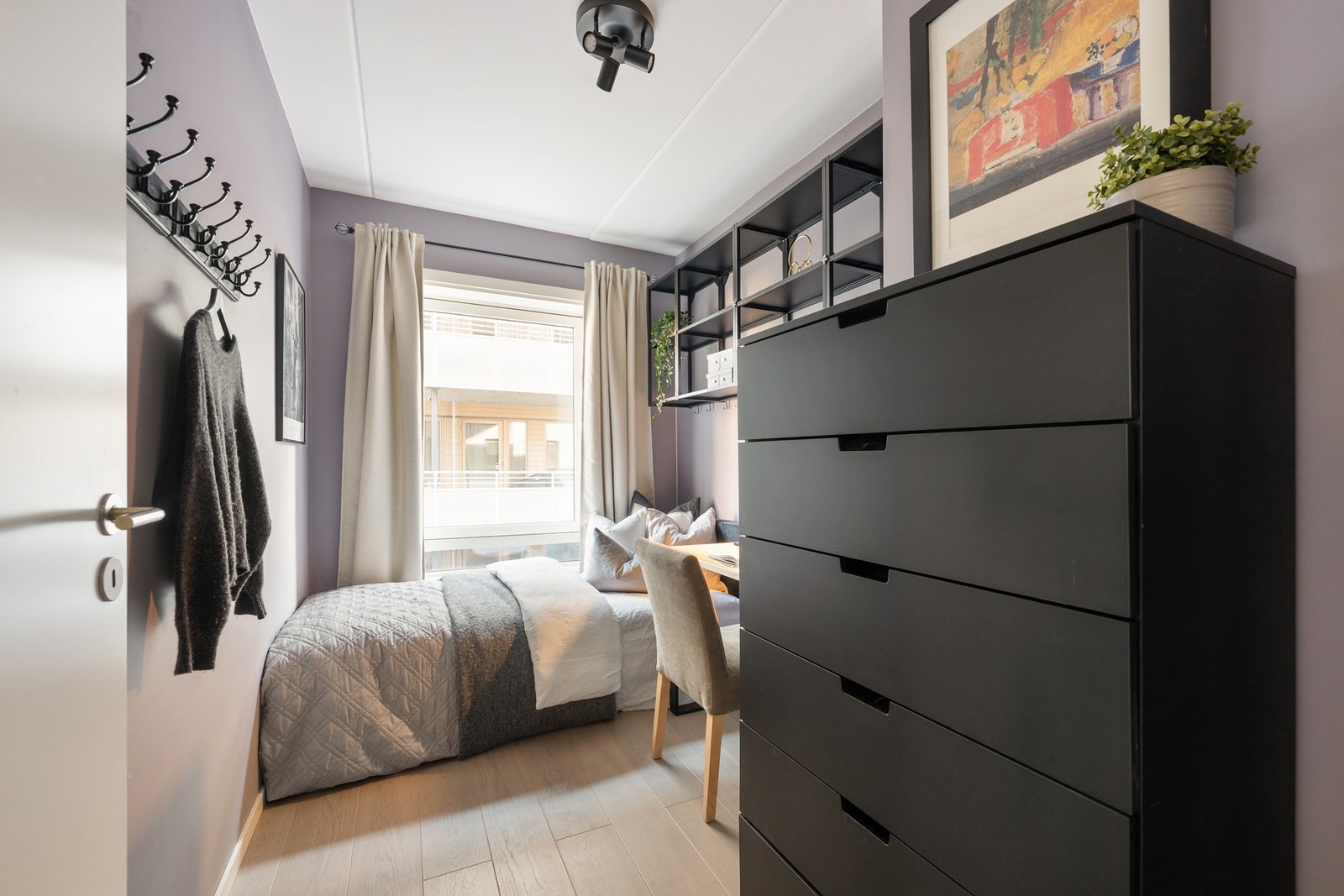 Det er også plass til et lite hjemmekontor. Galleribilde