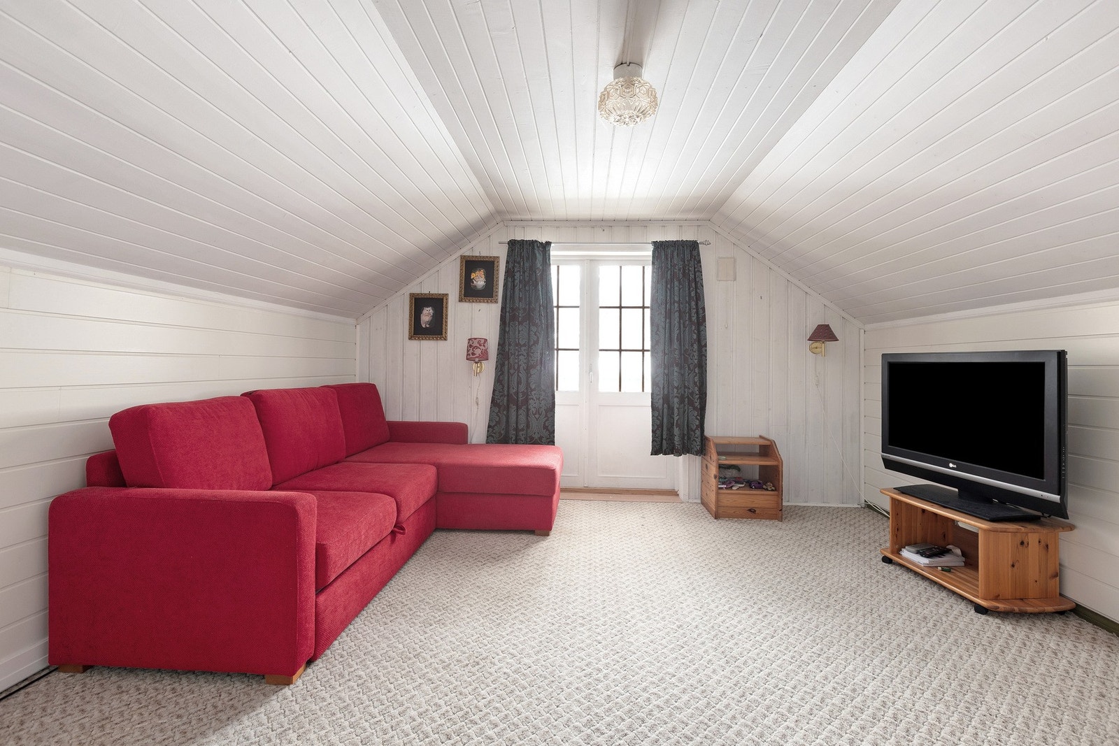 Soverom / stue i 2.etg. Denne rommet har inngang via det andre soverommen Galleribilde