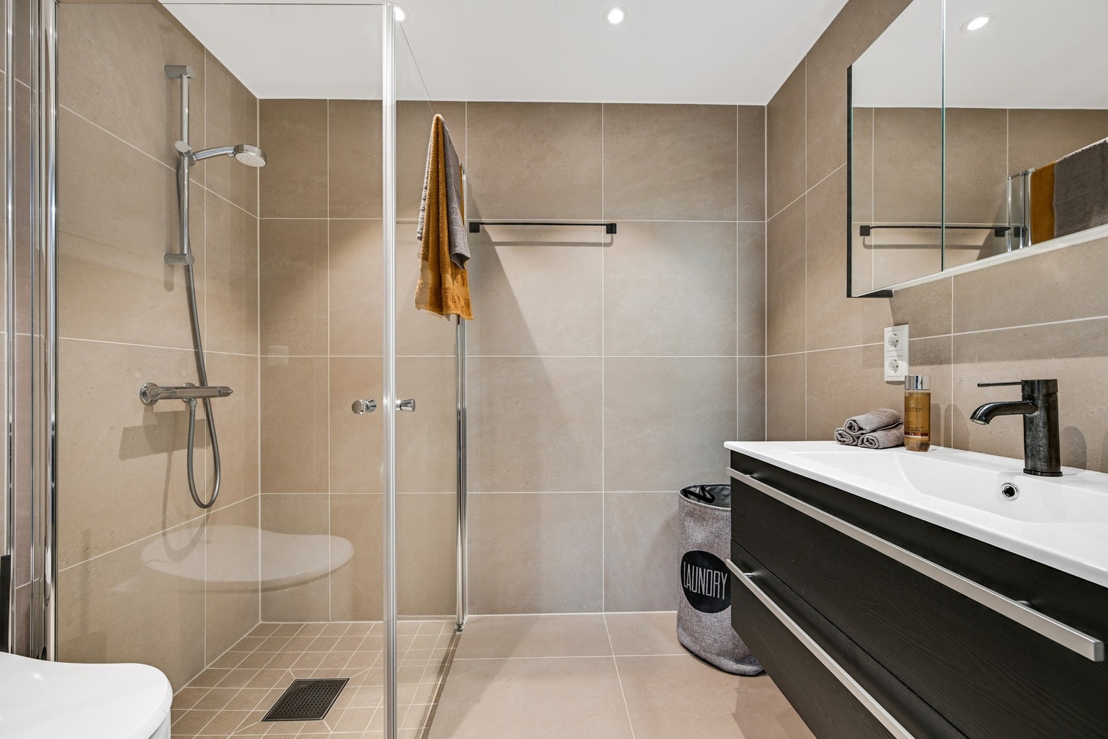 Pent flislagt bad nr. 1 Galleribilde