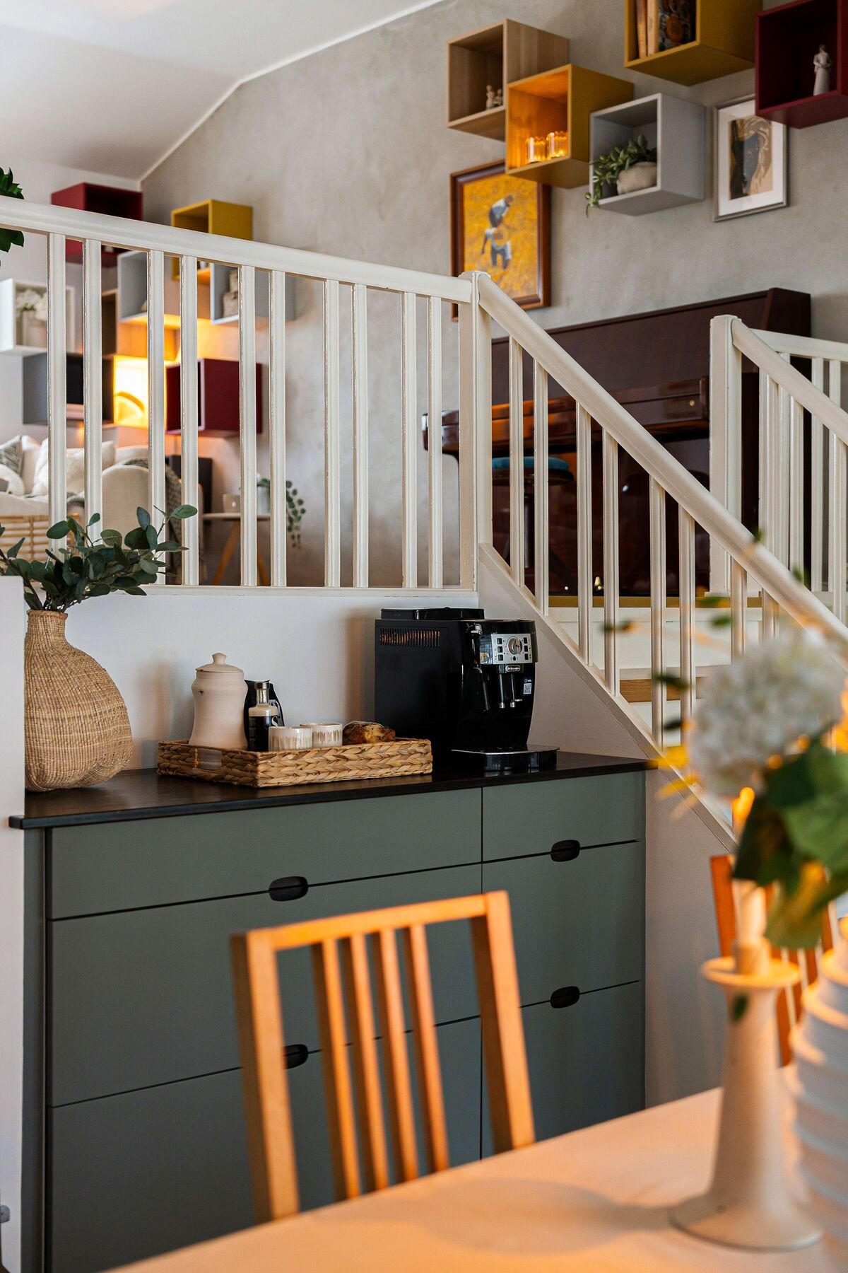 Ekstra oppbevaringsplass i skuffer og skap. Galleribilde