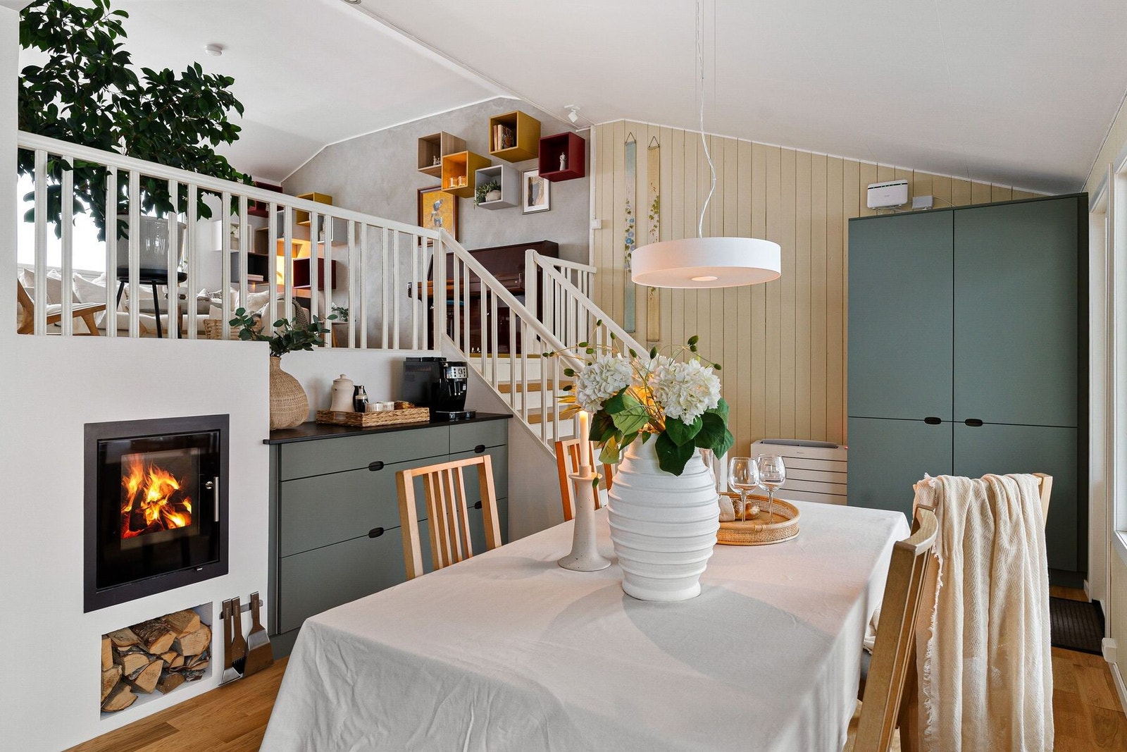 Det ble i 2022 satt inn ny varmepumpe som sørger for god gjennomvarme på vinterstid og aircondition på de varmeste sommerdagene. Galleribilde