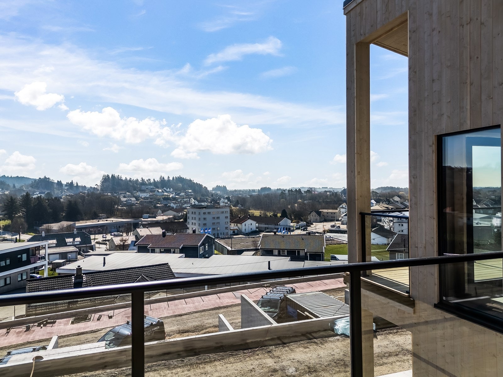 Fra boligen er det fin utsikt utover Vanse og Listalandet. Galleribilde