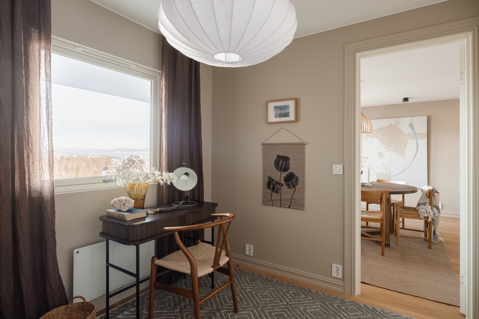 Her er det god plass til innredning etter eget ønske, rommet egner seg godt som barnerom, kontor eller gjesterom. Galleribilde