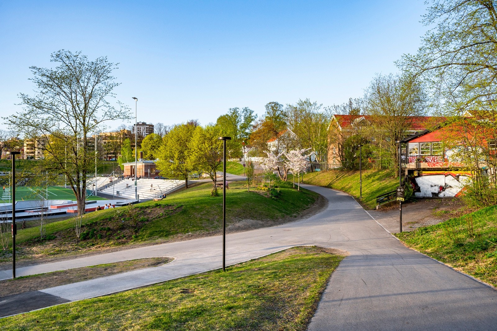 I dag tiltrekker området seg mange unge og er en bydel med positiv utvikling. Galleribilde