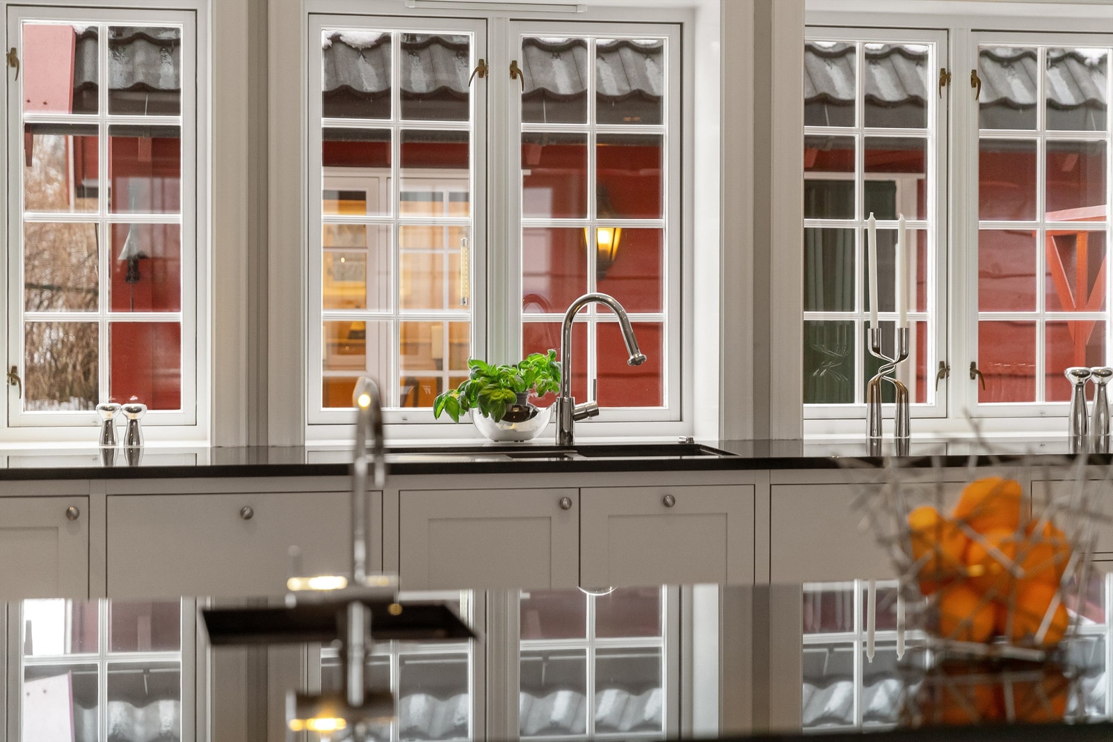 Det delikate kjøkkenet er en fryd å kokkelere på Galleribilde