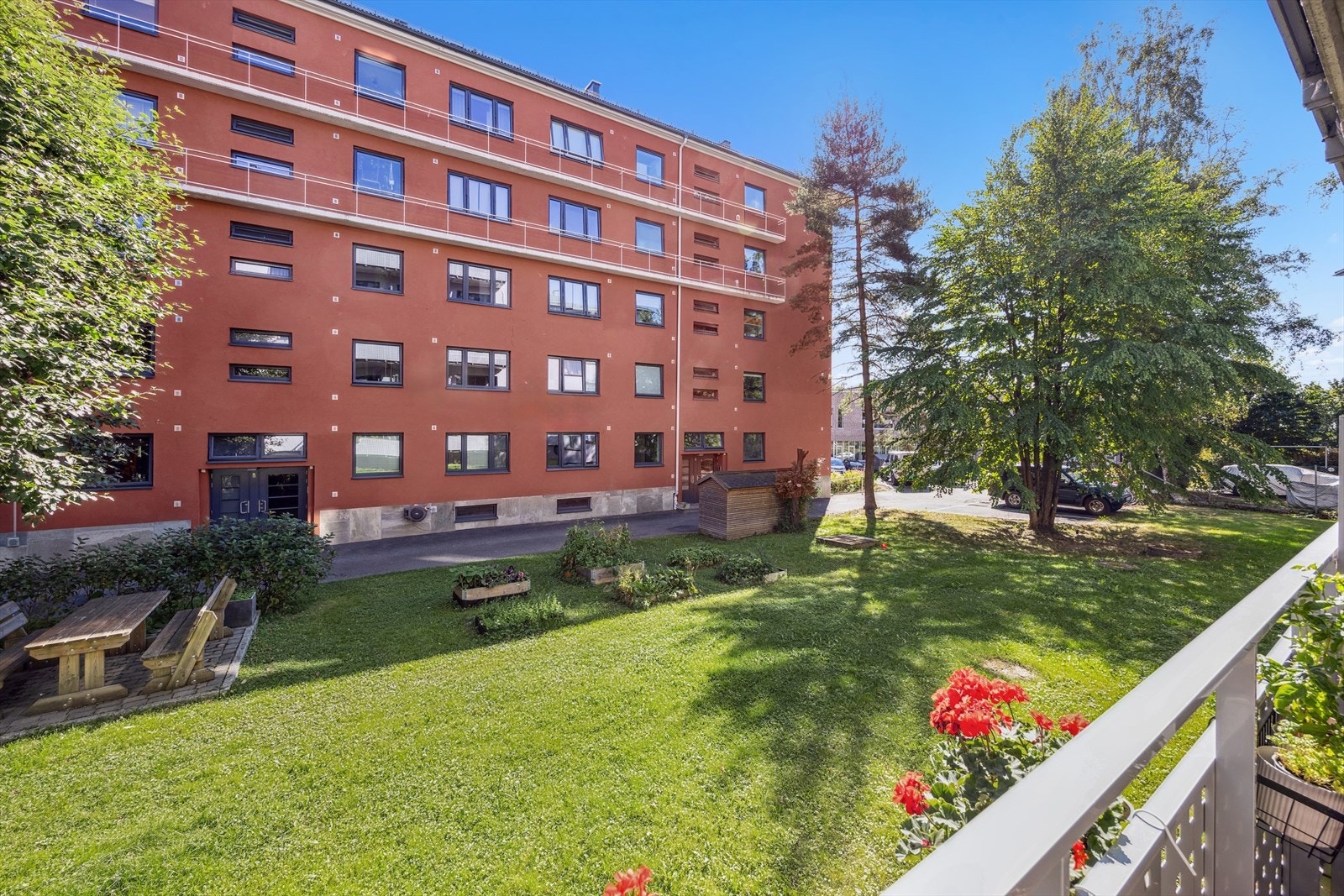 Hyggelig utsyn fra balkongen Galleribilde