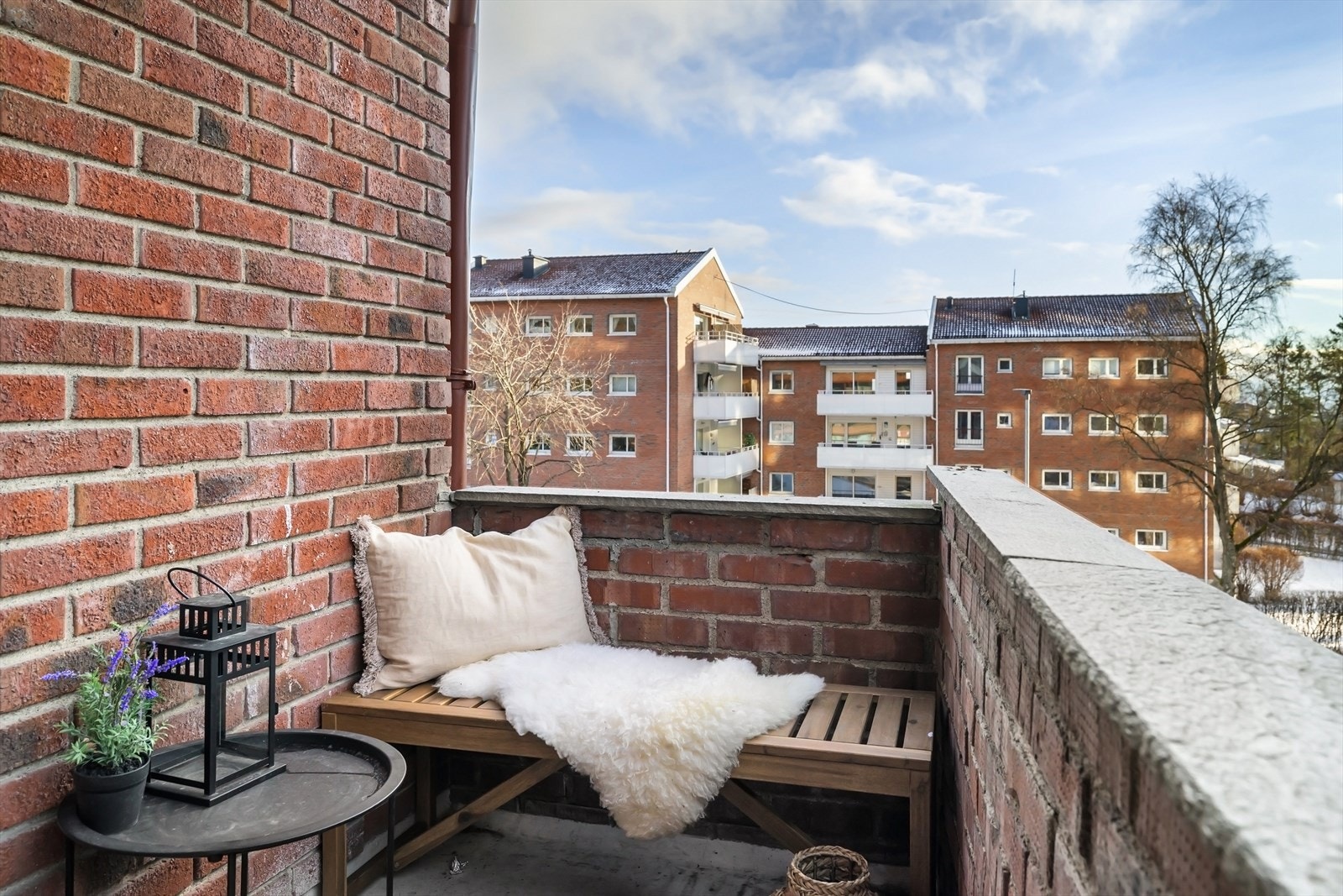 Borettslaget tilbyr gode fellesfasiliteter, som felles stue, spisestue, balkonger og sykkelparkering. Galleribilde