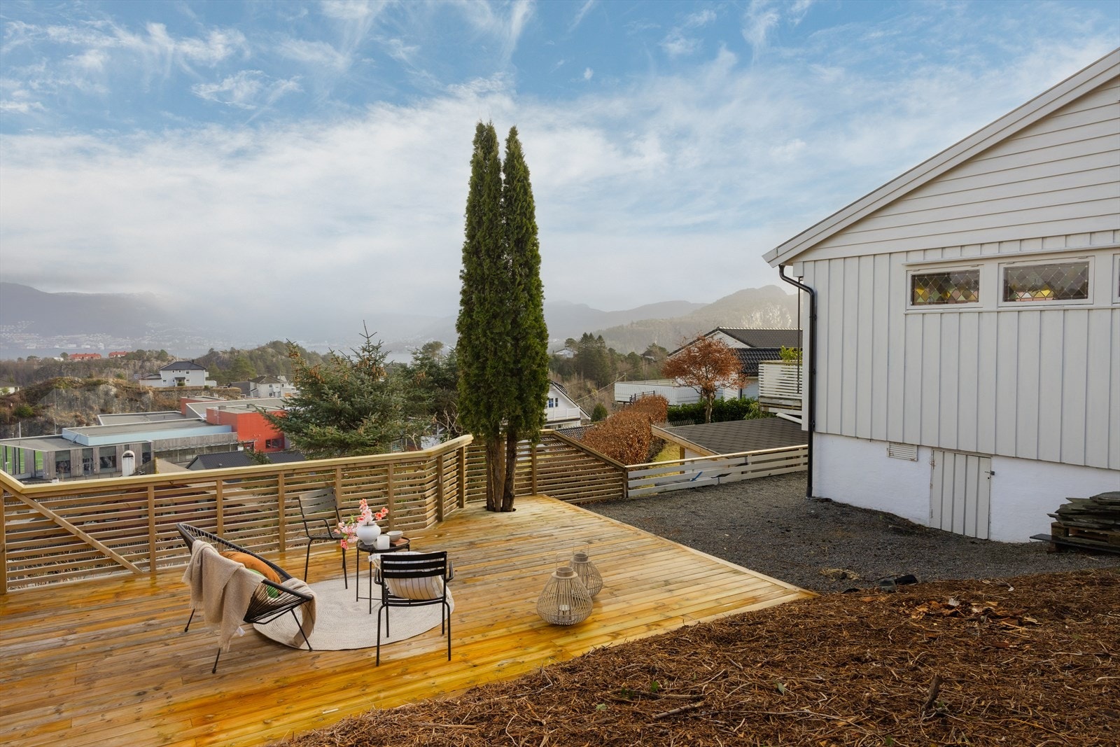 Terrassen er etablert i nyere tid for å gi full utnyttelse av sol- og utsiktsforholdene Galleribilde