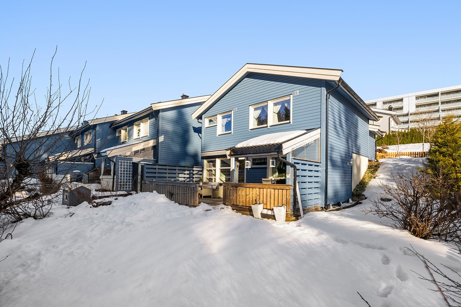 Idyllisk enebolig beliggende i et barnevennlig boligområde på Ellingsrud Vest, presentert av OBOS Nils Tore Gjone // Foto: Junaid Hanif Galleribilde
