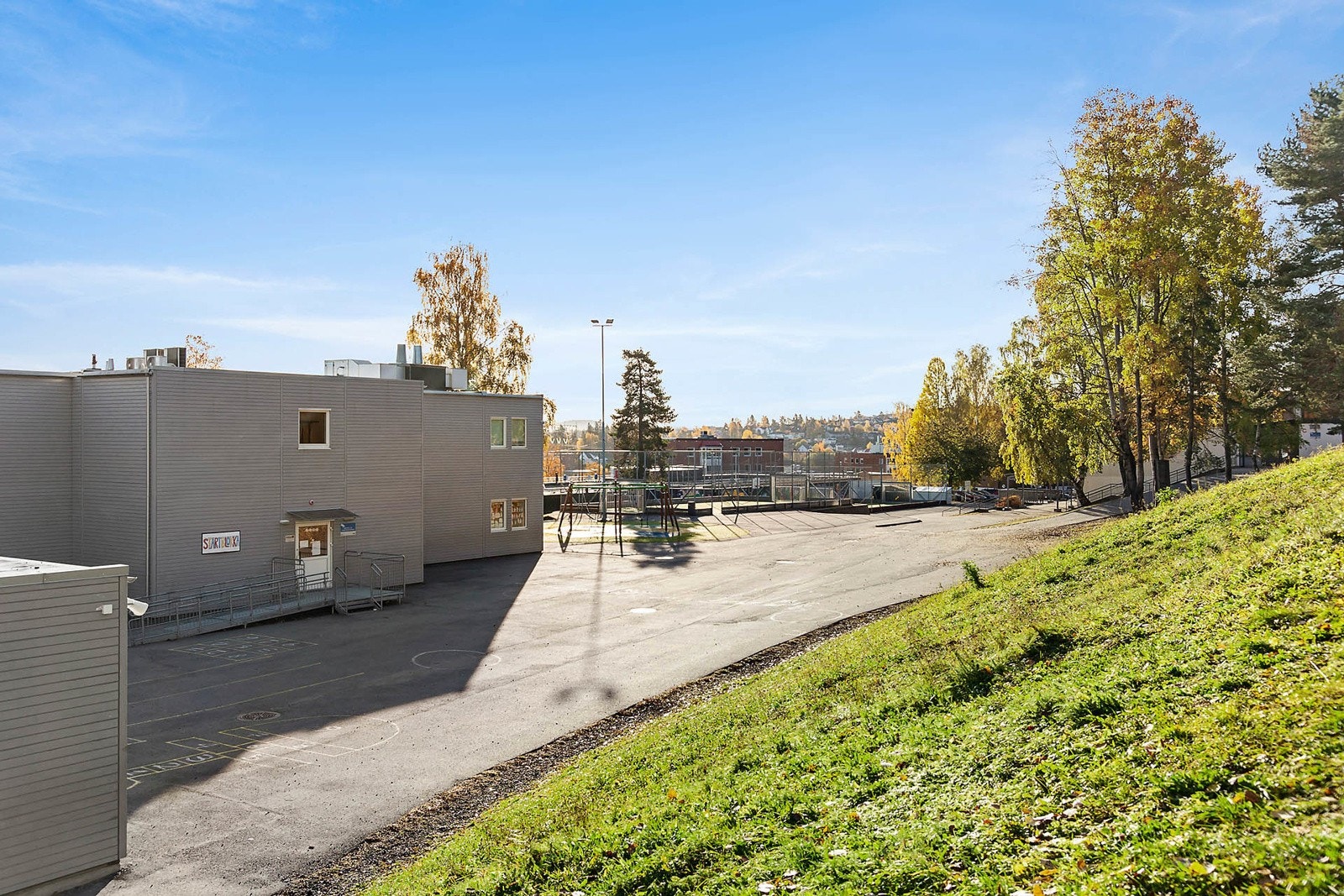 Ellingsrud ungdomskole Galleribilde