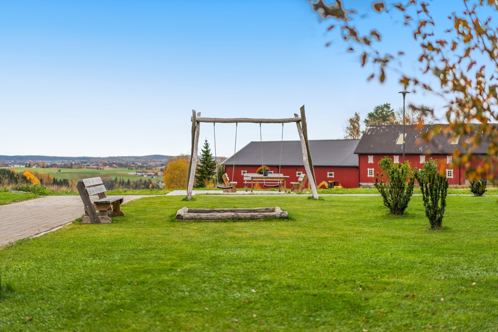 Sameiet har pent opparbeidede fellesområder. Galleribilde