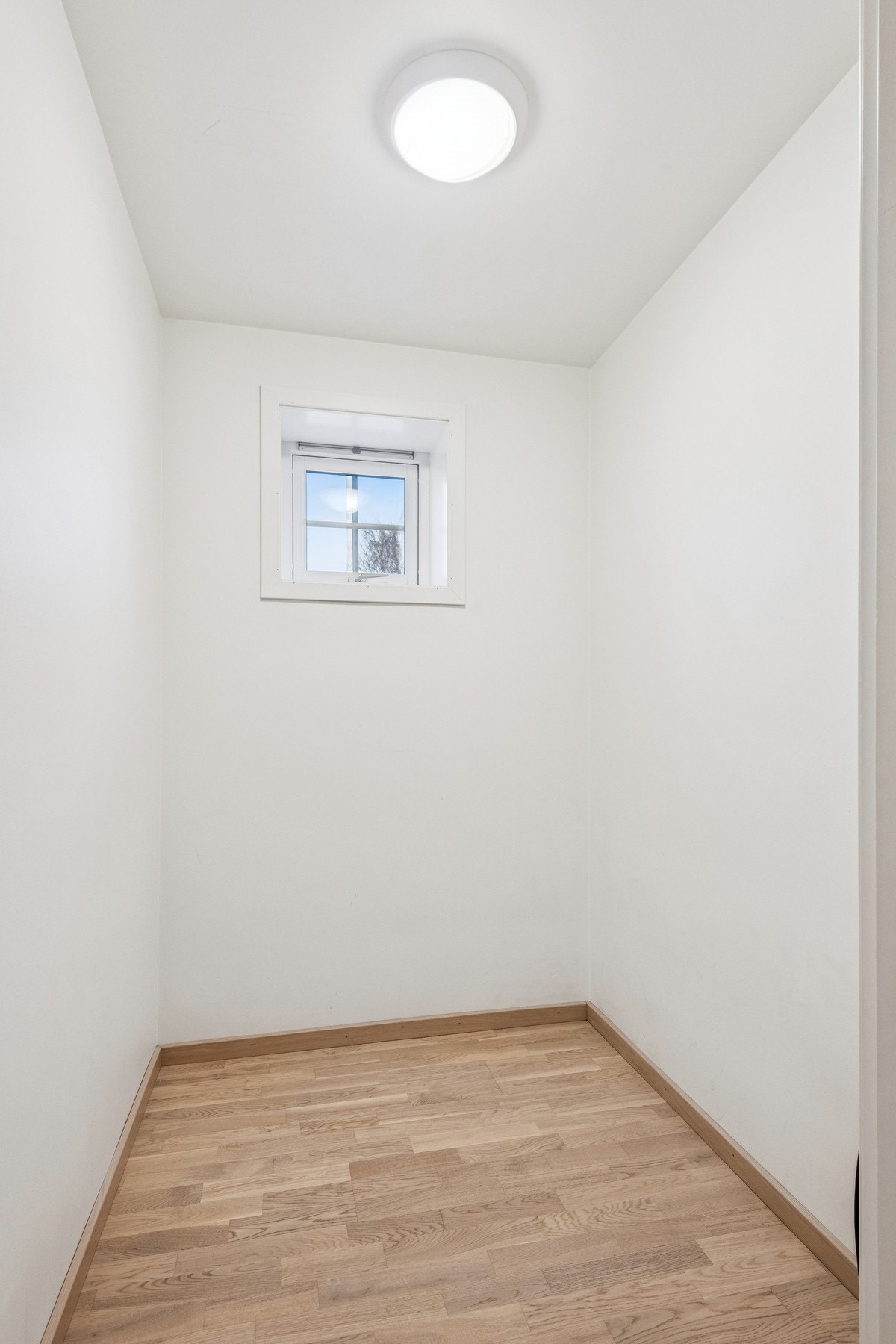 Innvendig bod i leiligheten for ekstra oppbevaring. I tillegg disponerer andelen en bod på ca. 11 kvm i kjelleren. Galleribilde