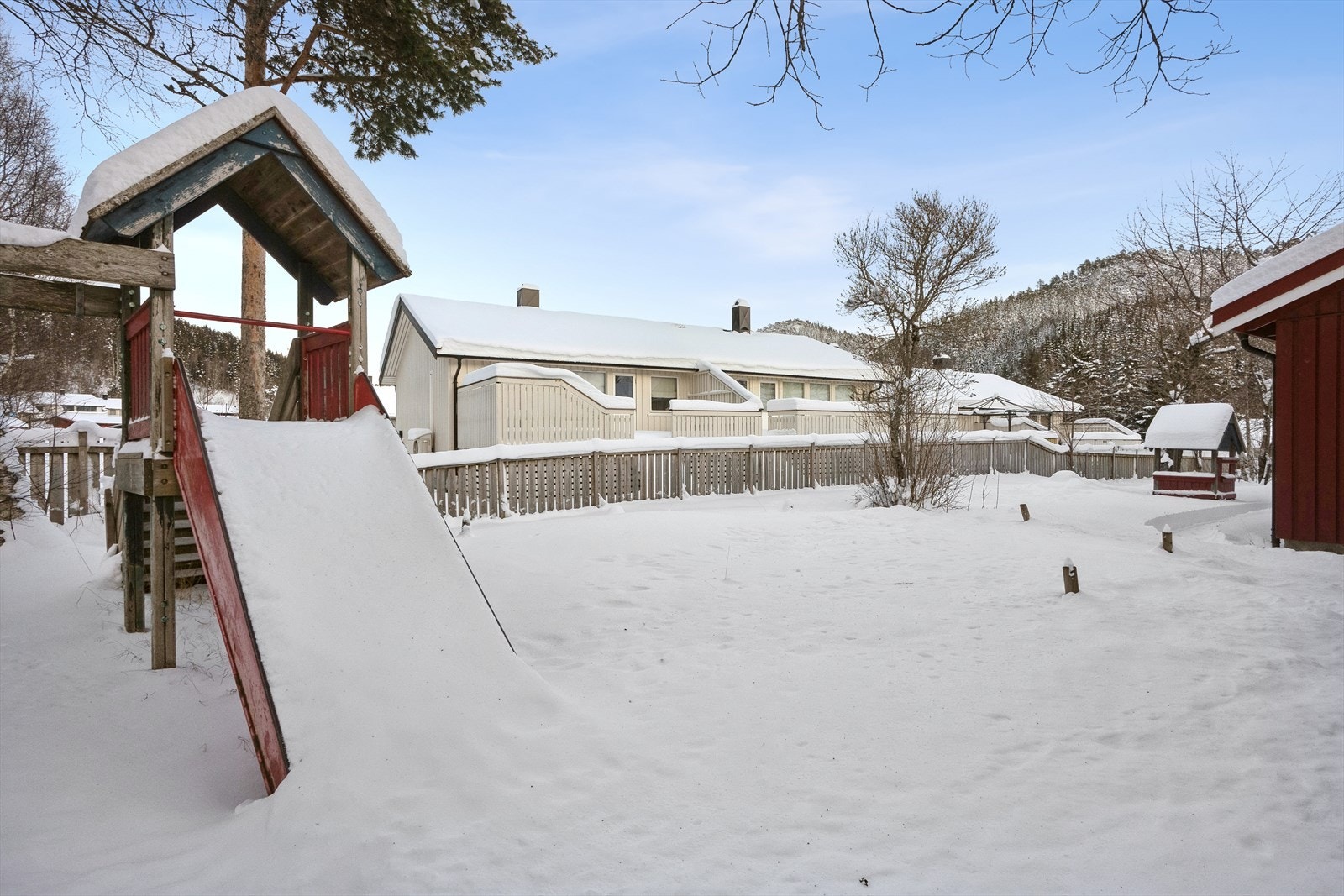 Da dette er salg av næringseiendom forutsettes at kjøper er profesjonell og at kjøper utfører de nødvendige undersøkelser før avgivelse av bud. Velkommen til visning! Galleribilde