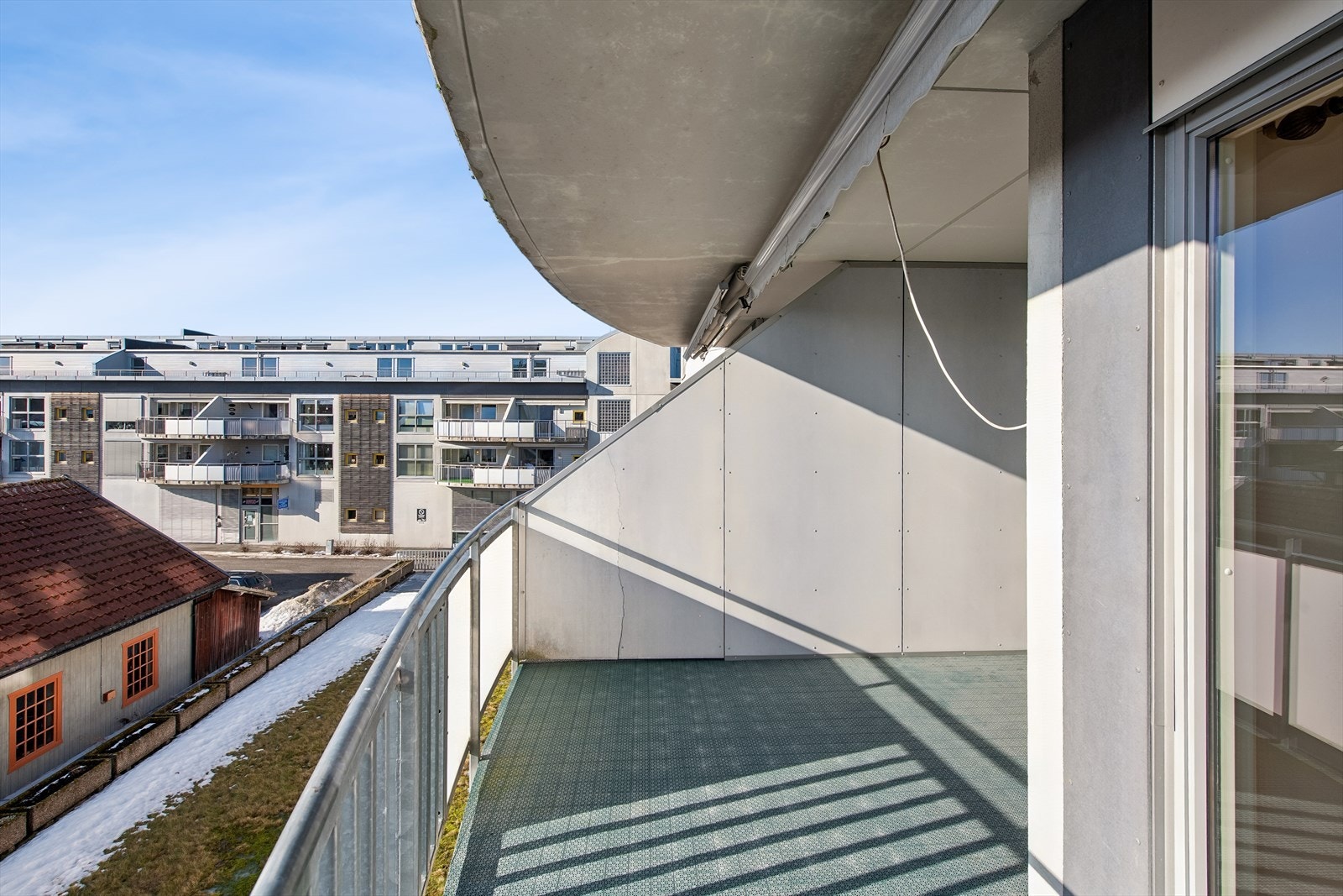 Her er det god plass til utemøblement. Galleribilde