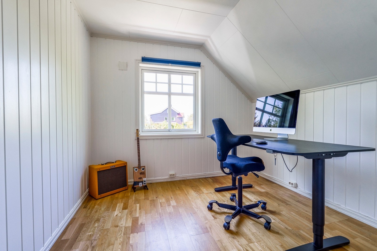 Ett av de fire soverommene benyttes av dagens eier til kontor. Galleribilde