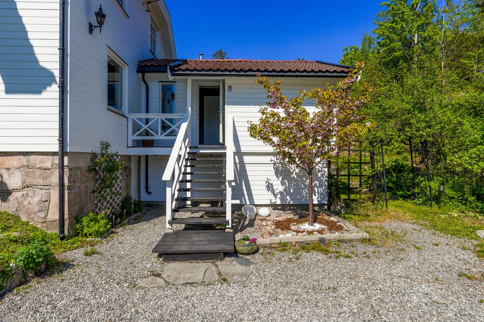 Inngangsparti. Galleribilde