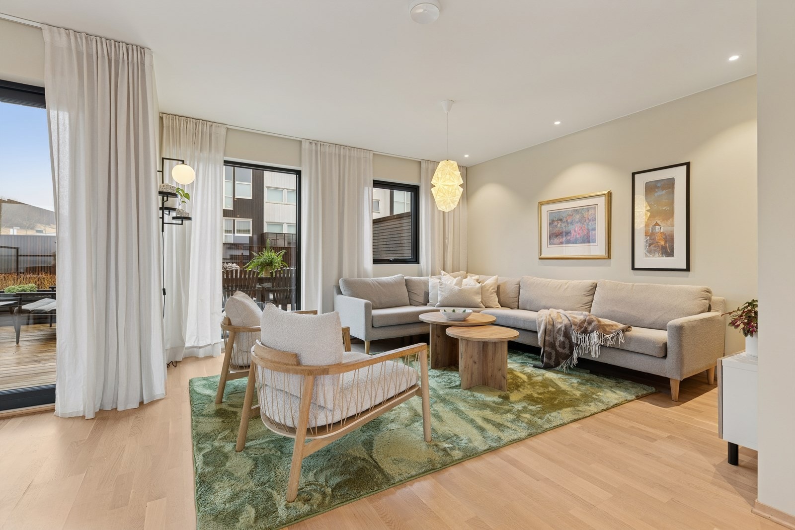 2. etg: TV-stue Galleribilde