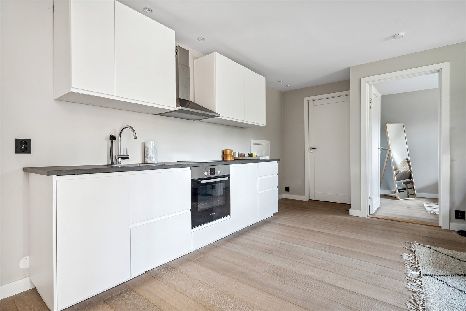 Kjøkken hybel. Bilde fra 2024, interessenter oppfordres til fysisk besiktigelse Galleribilde