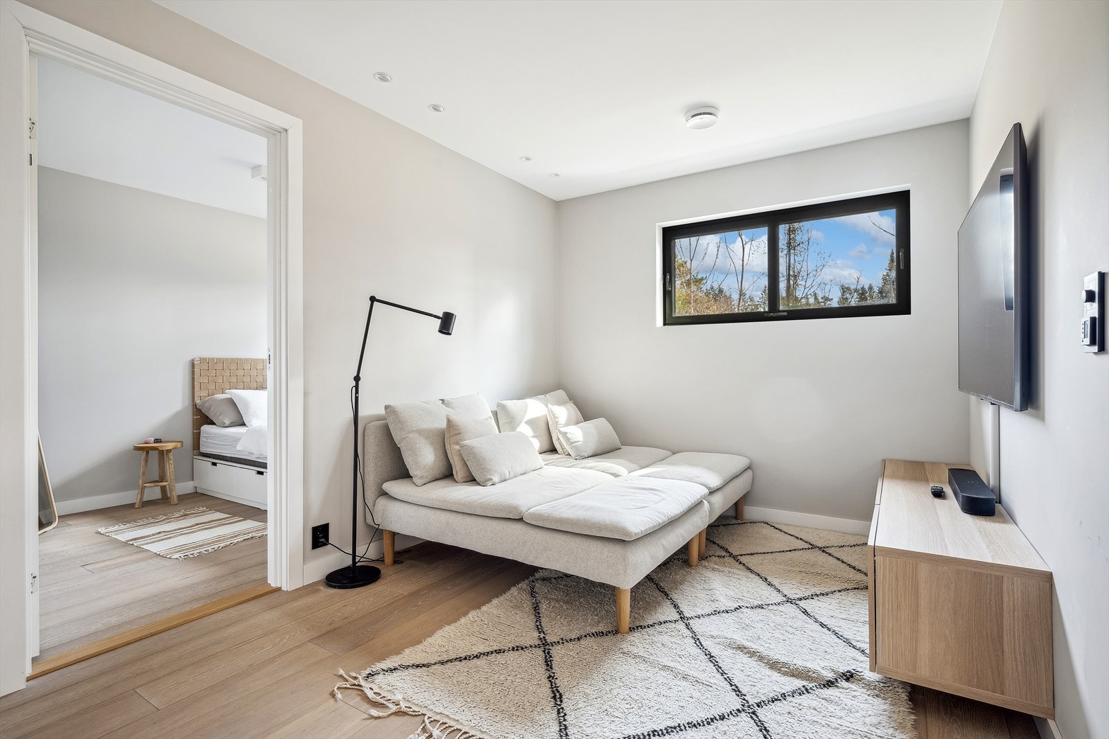 Stue hybel. Bilde fra 2024, interessenter oppfordres til fysisk besiktigelse Galleribilde