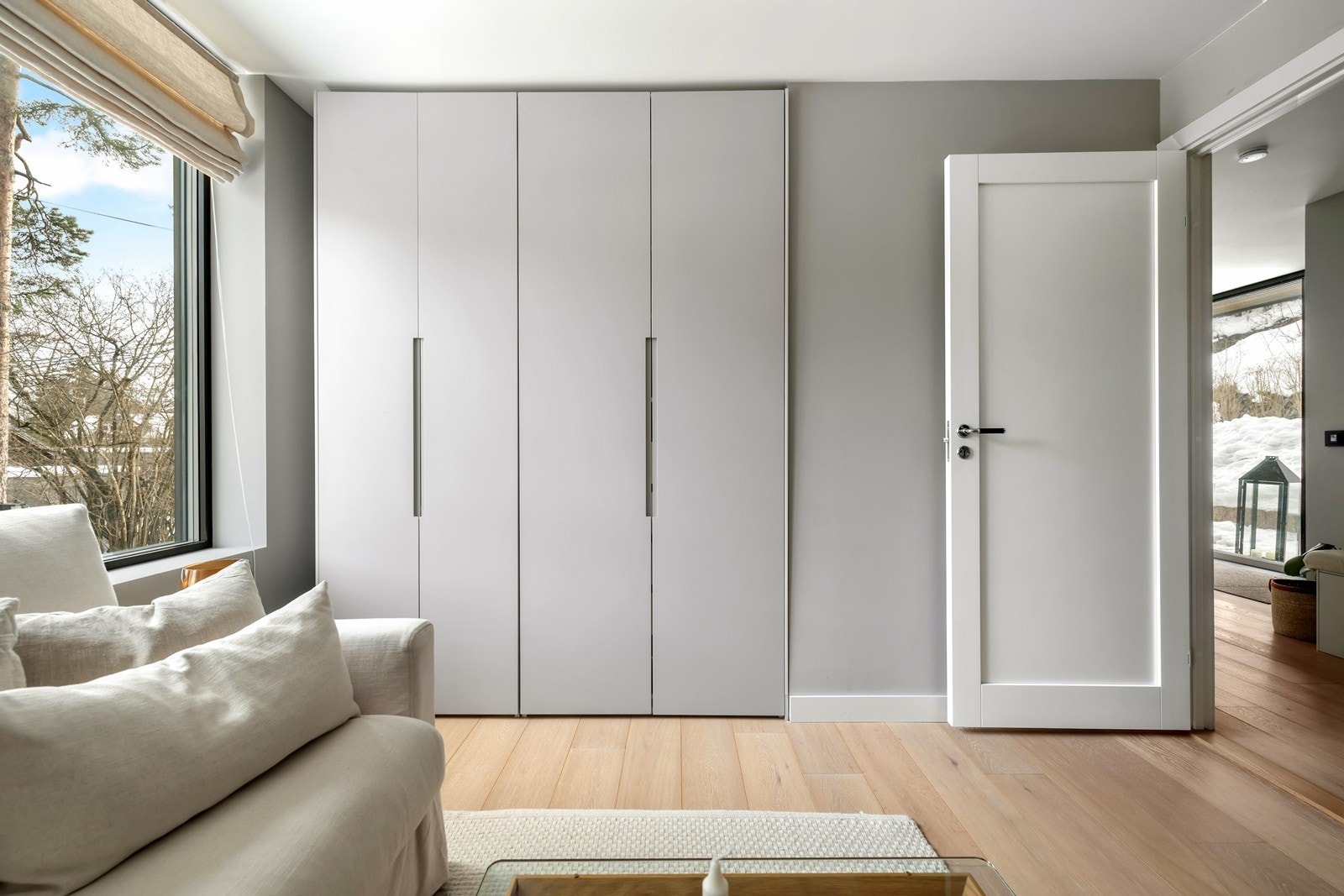 Soverom 2. Godt innredet med garderobeskap Galleribilde