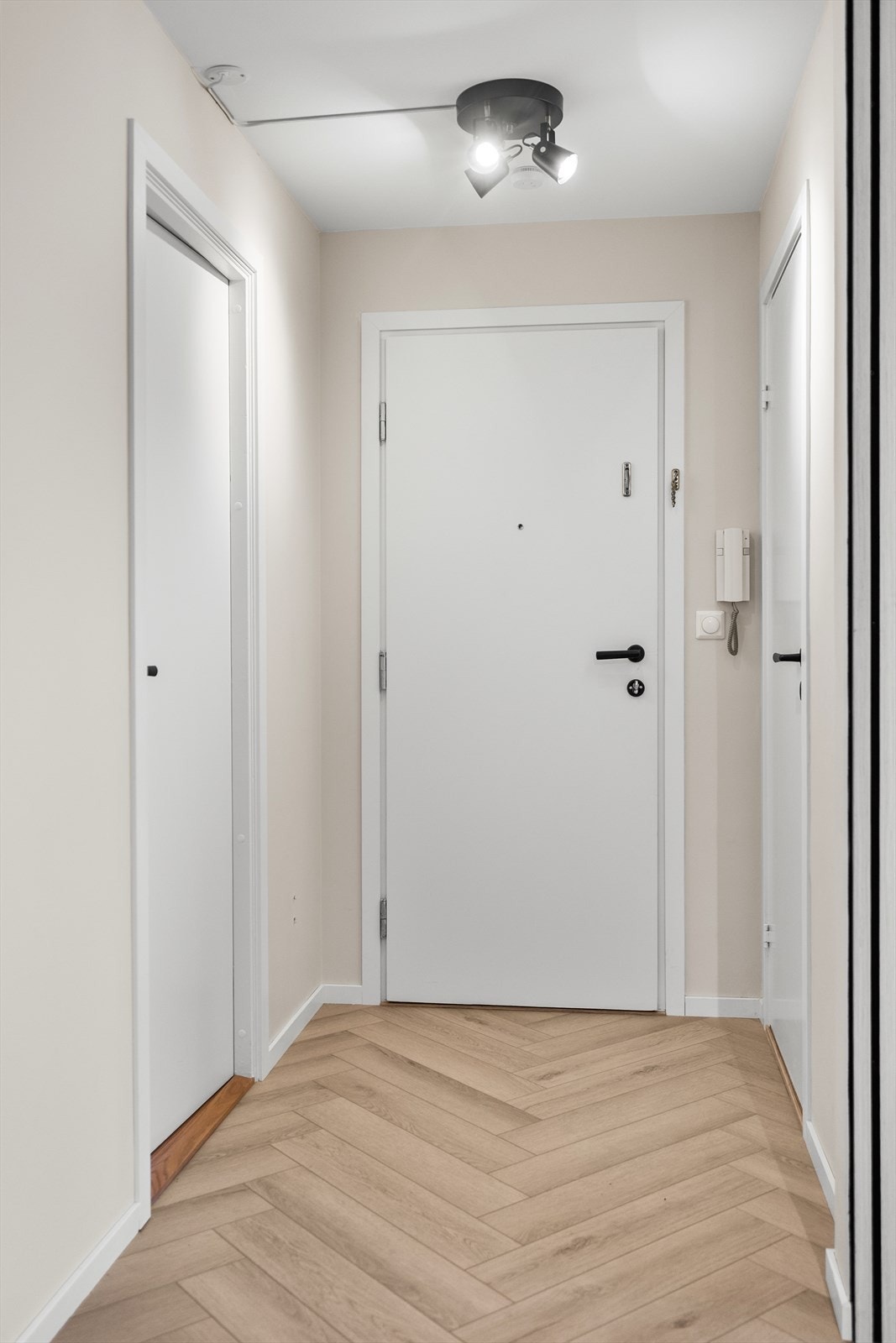 Lys og delikat entrè. Galleribilde