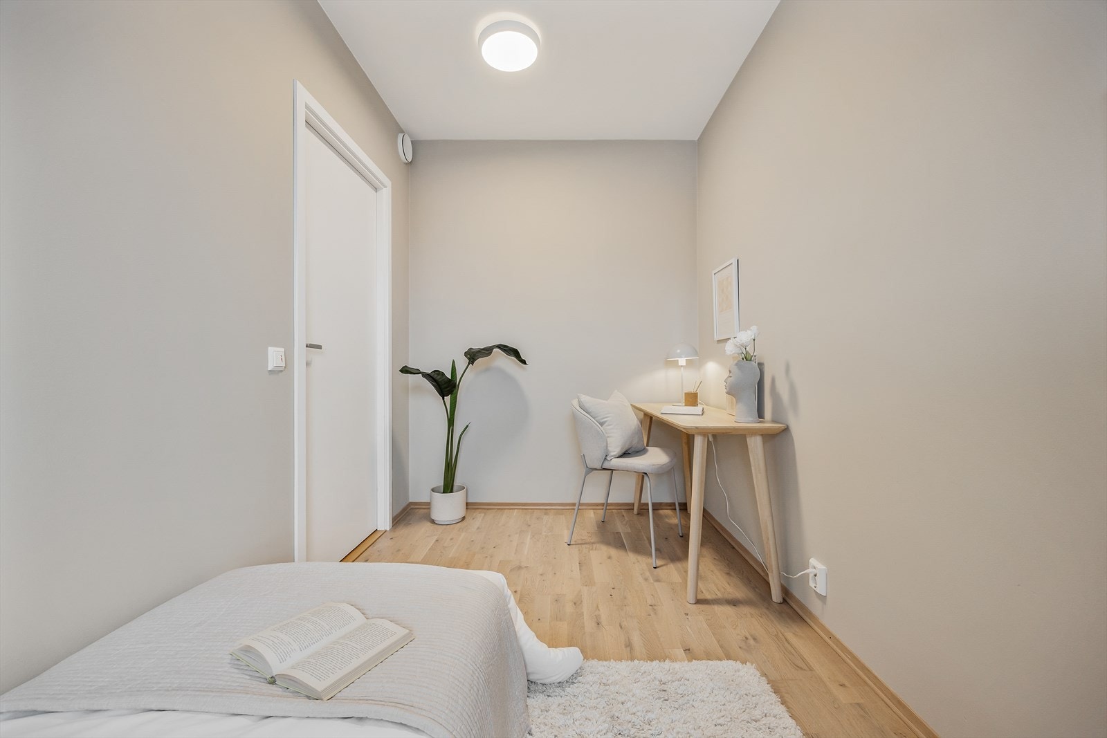 Her er det fleksible møbleringsmuligheter for å tilpasse rommet etter eget behov. Galleribilde