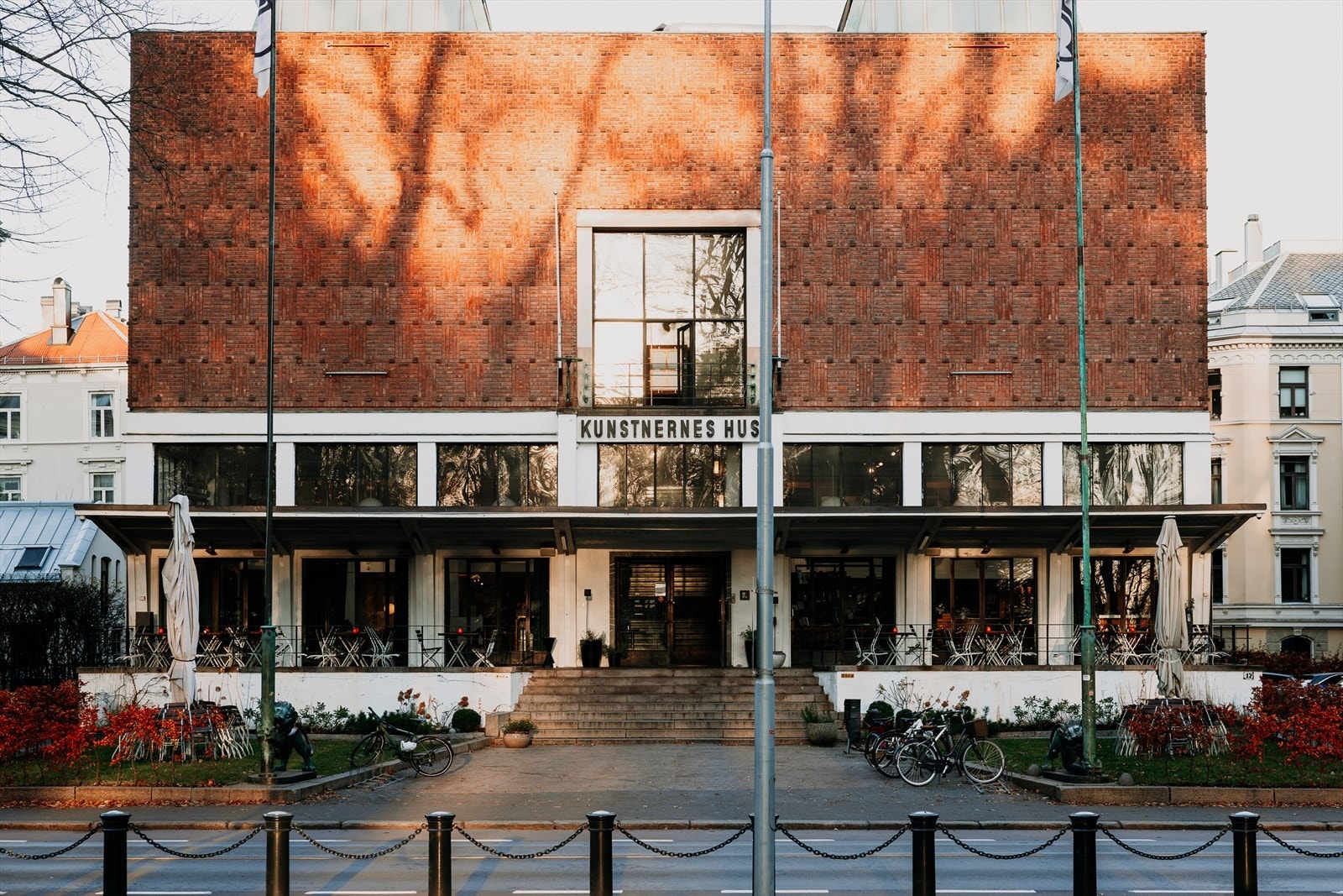 Med gangavstand til Kunstnernes Hus har du tilgang til et rikt og variert kulturliv. Galleribilde