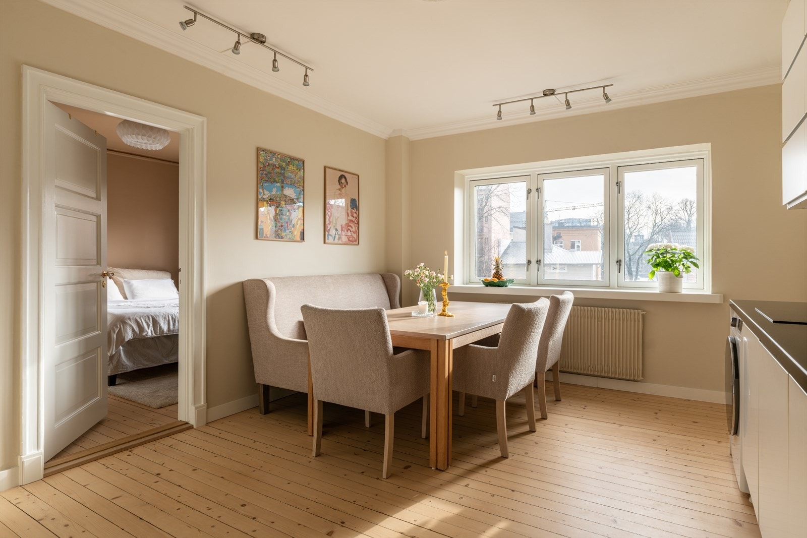 Emera Eiendomsmegling ønsker velkommen til Uranienborgveien 11G. Foto: Joakim Karlsen. Galleribilde