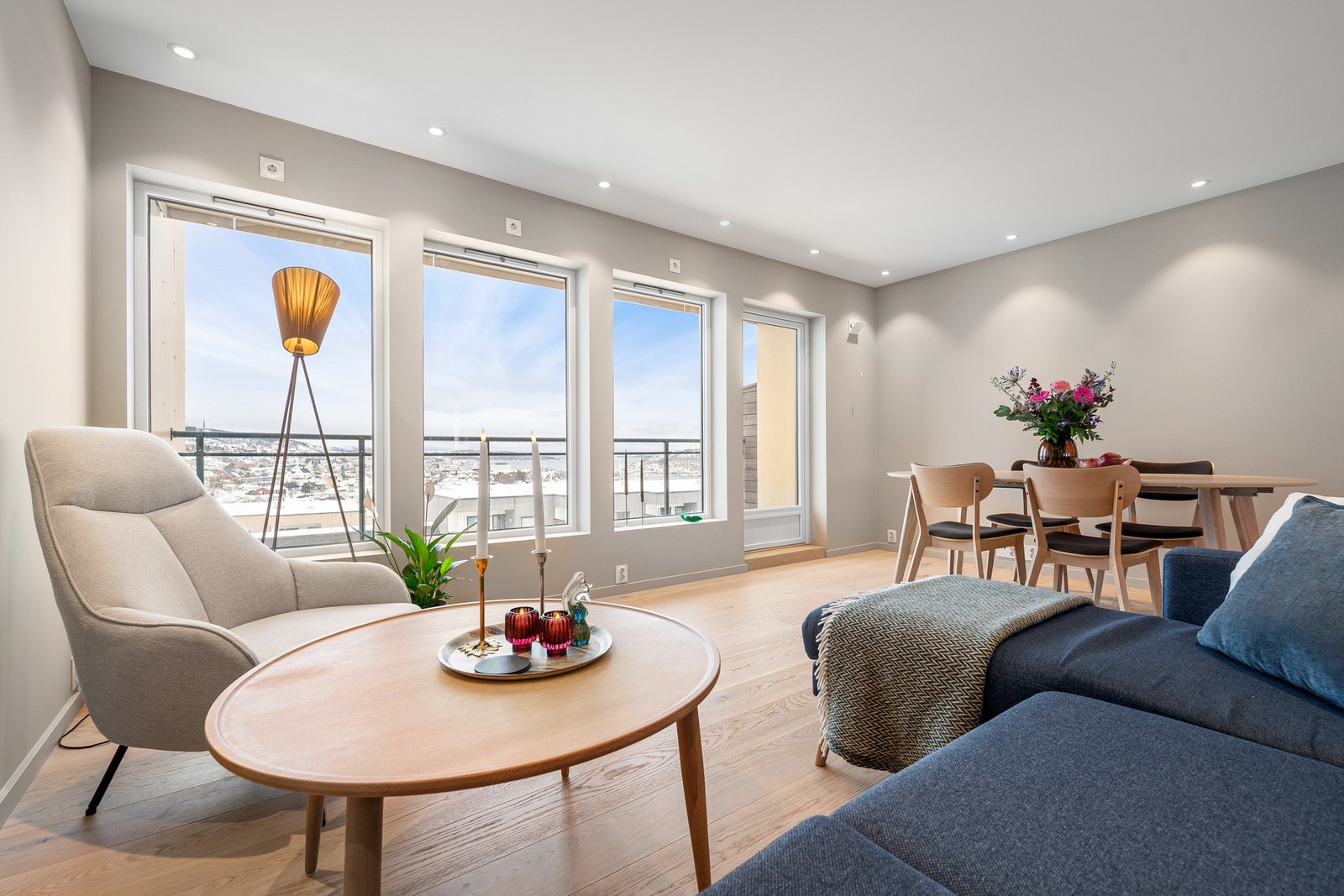 EIE eiendomsmegling v/Runar Bjørkelund har gleden av å presentere Skjurberget 6!
Foto: Martynas Milkevicius Galleribilde