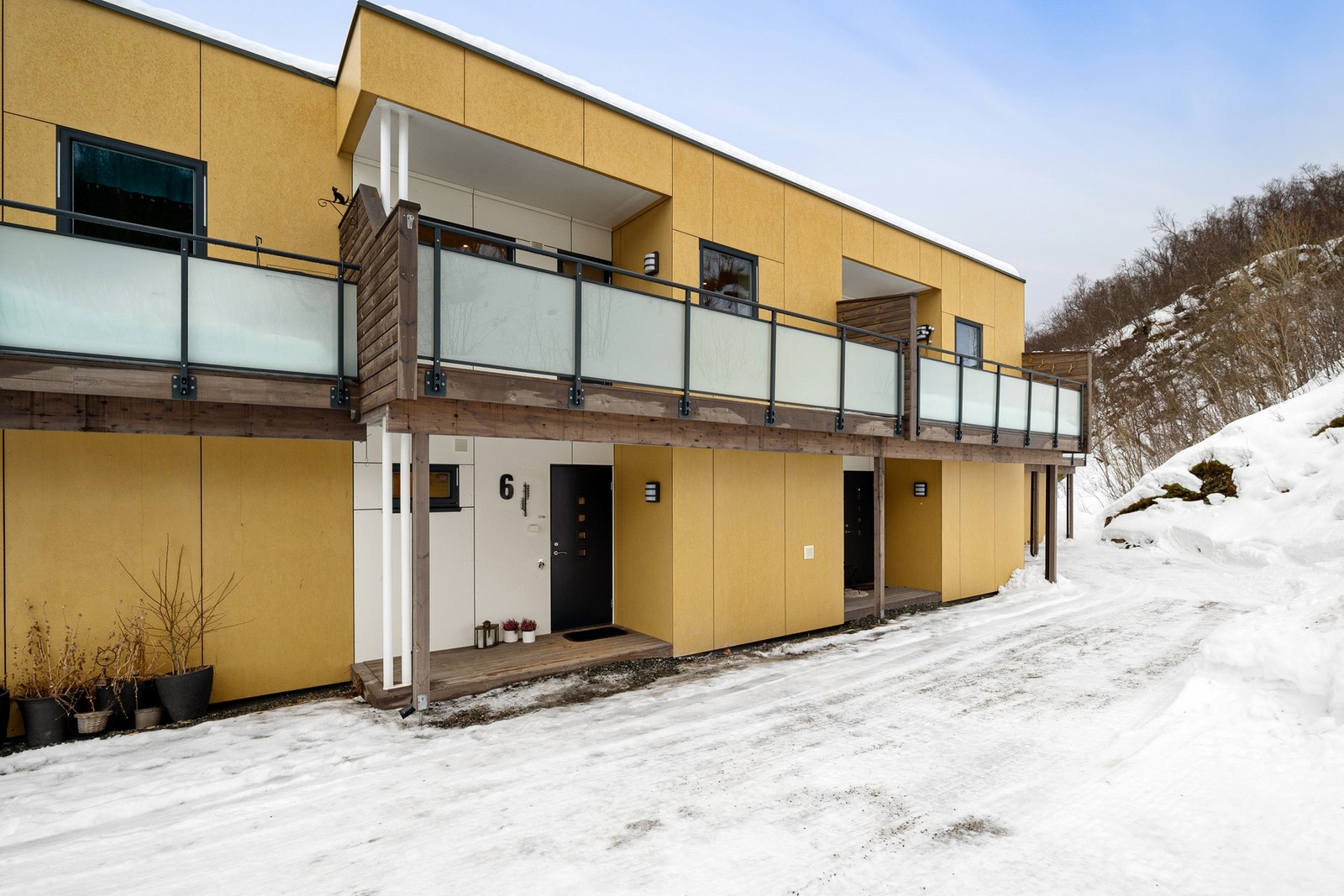 Pent oppbygd inngangsparti Galleribilde