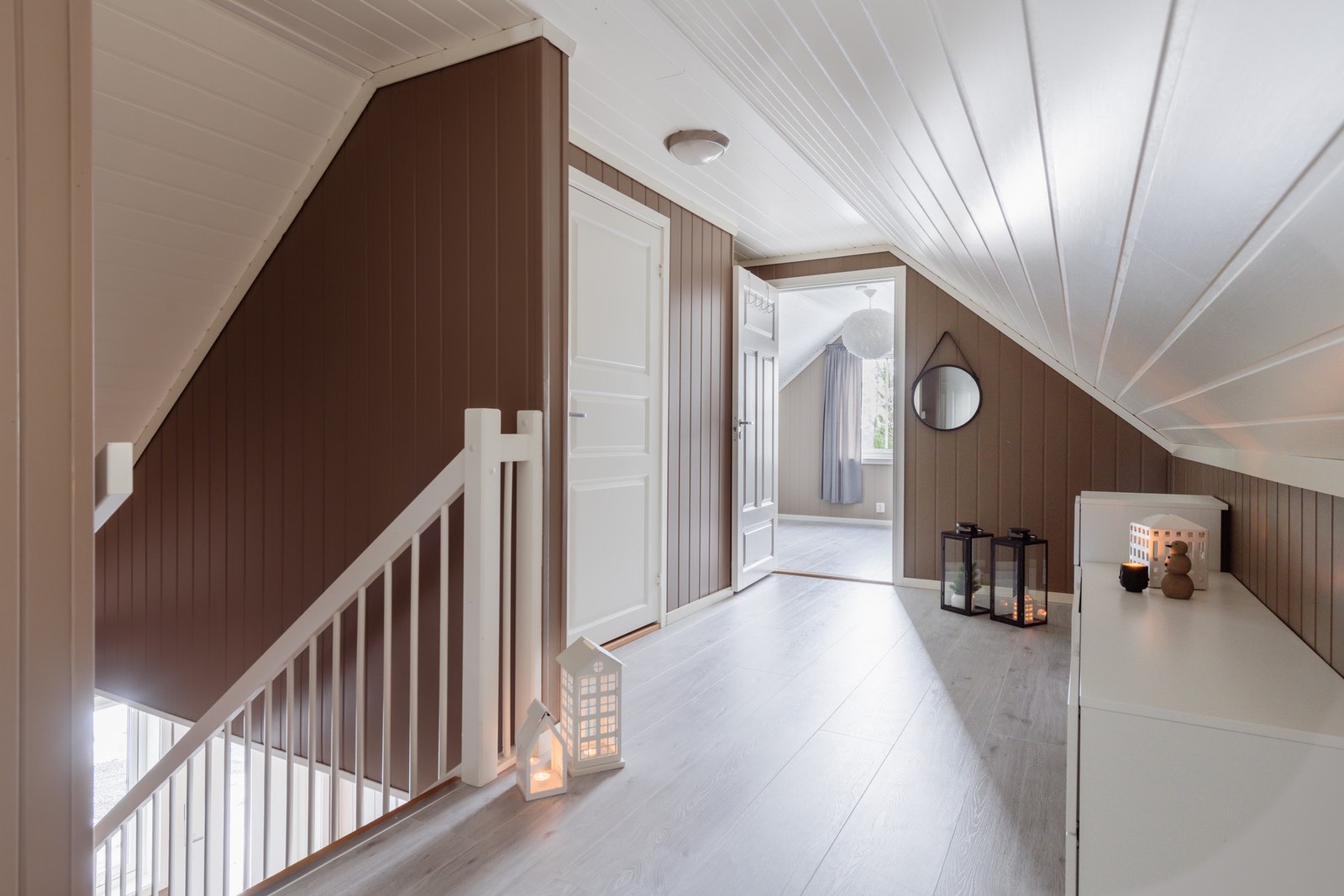 I denne etasjen er det 2 fine soverom og en praktisk bod (opprinnelig tegnet inn som toalettrom) Galleribilde