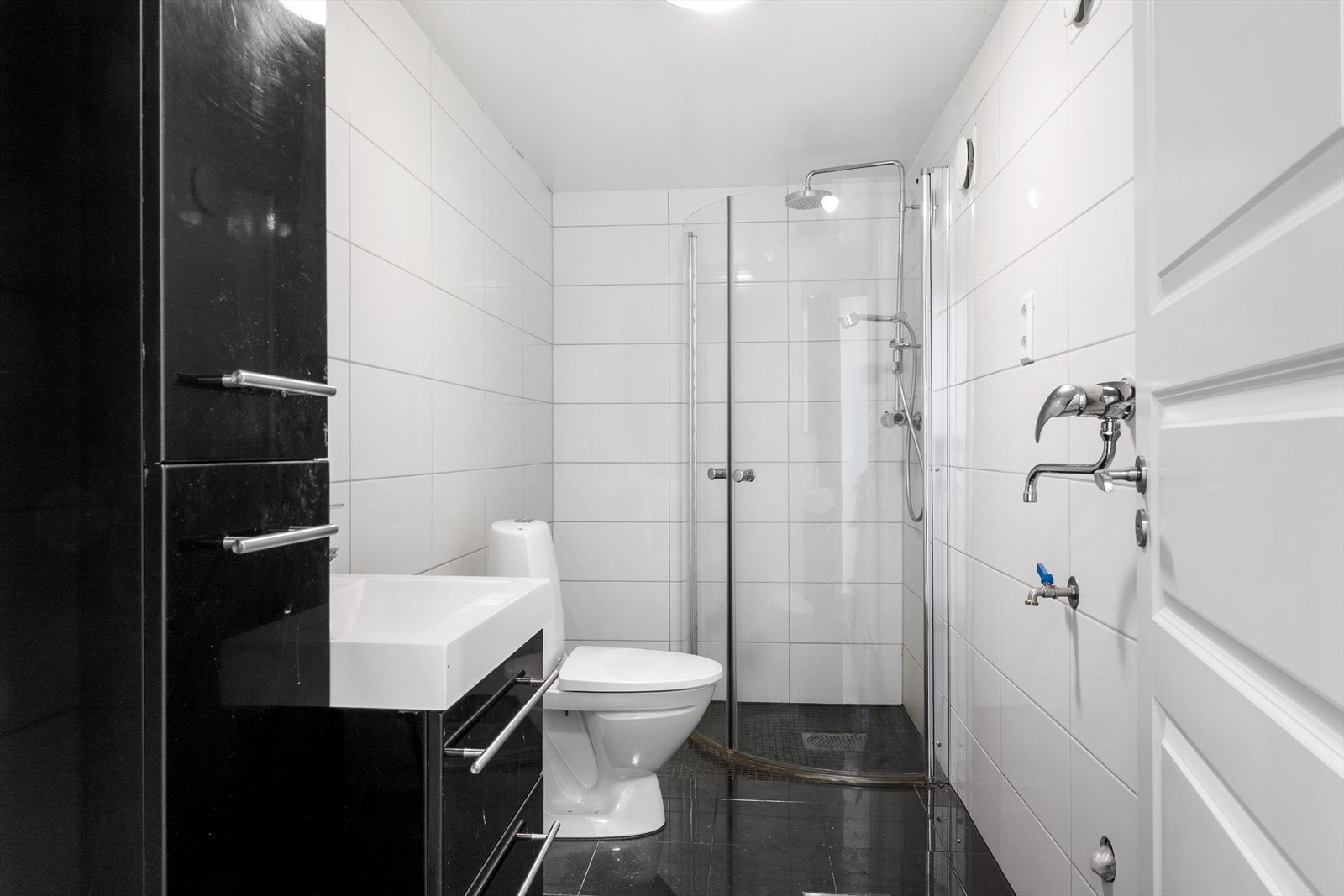 Baderom i underetasjen. Galleribilde