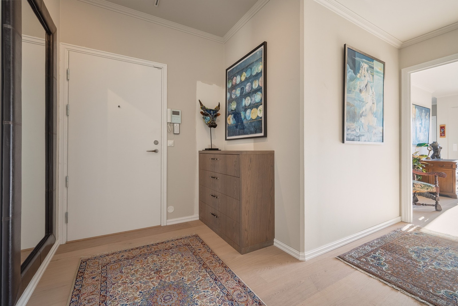 Det er god plass til oppheng av yttertøy. Galleribilde