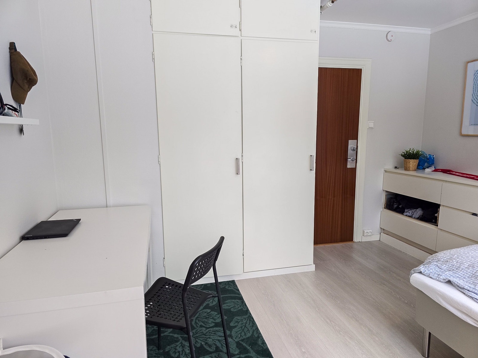 Integrerte skap på ett av soverommene. Galleribilde