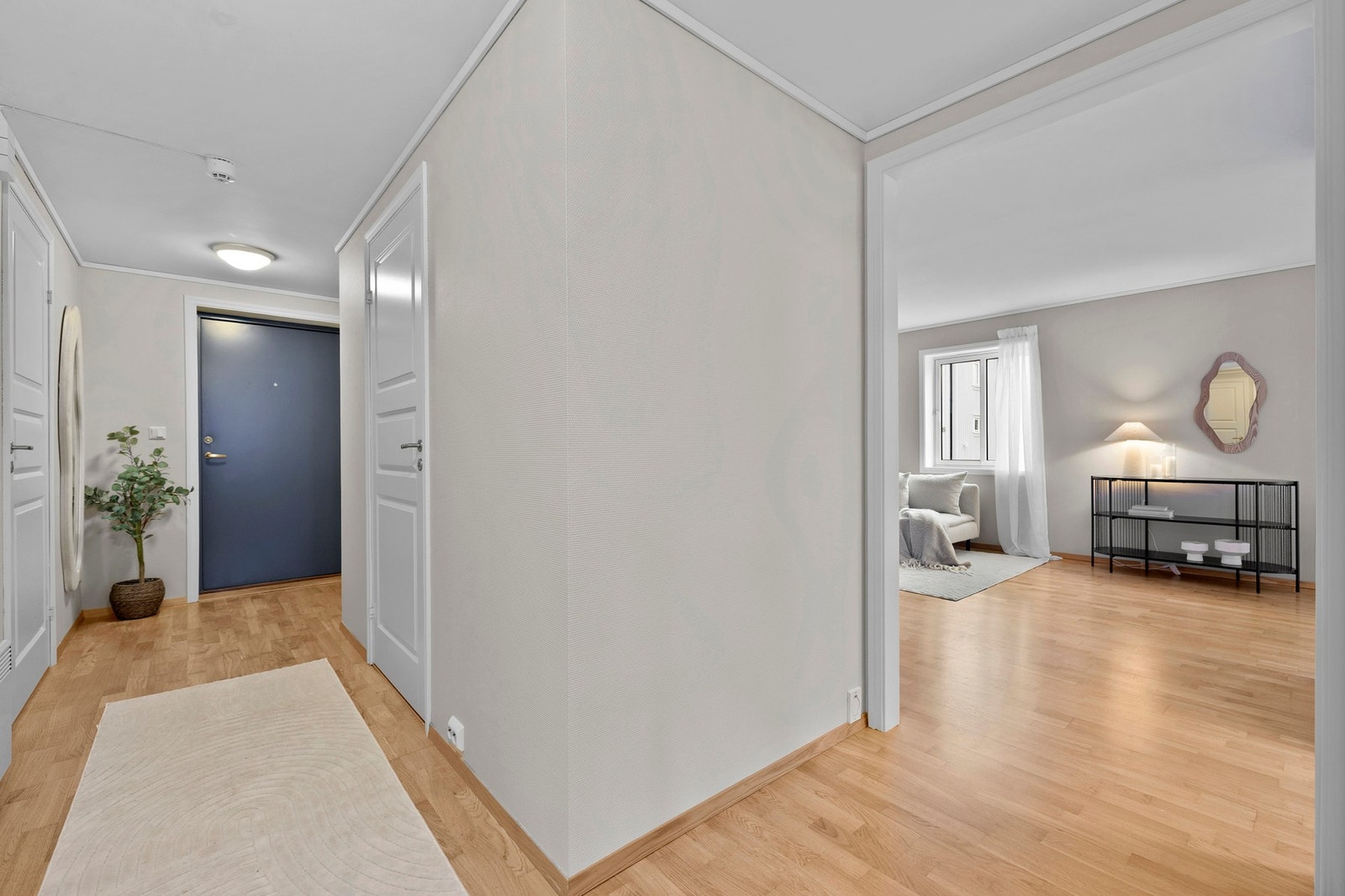 Lys gang på 9,5 kvm. Galleribilde