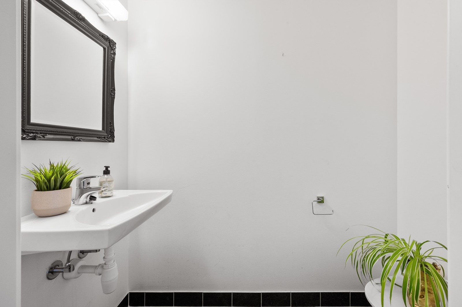 - Svært praktisk med et separat toalettrom som måler 1,9 m² - Galleribilde