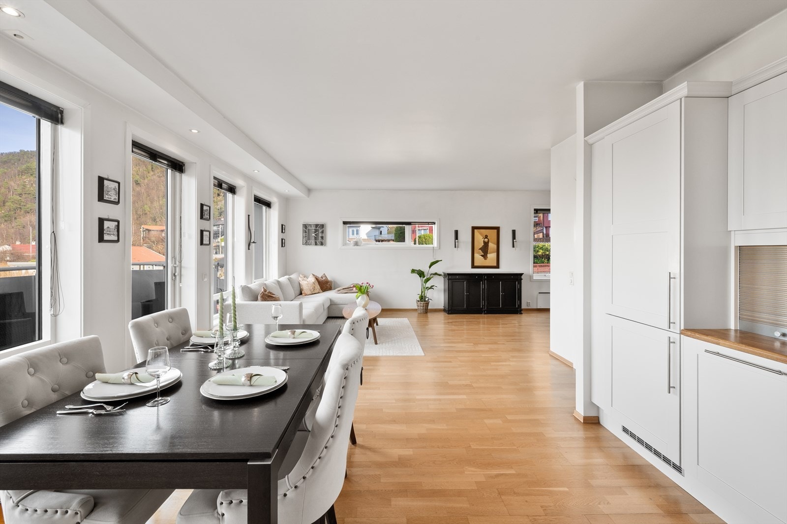 - Stue og kjøkken måler 41,1 m² - Galleribilde