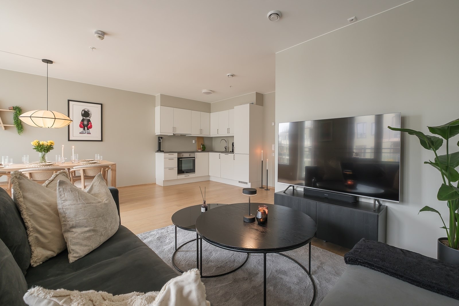 En lys og pen 3-roms selveierleilighet med attraktiv og sentral beliggenhet på Lilleby. Galleribilde