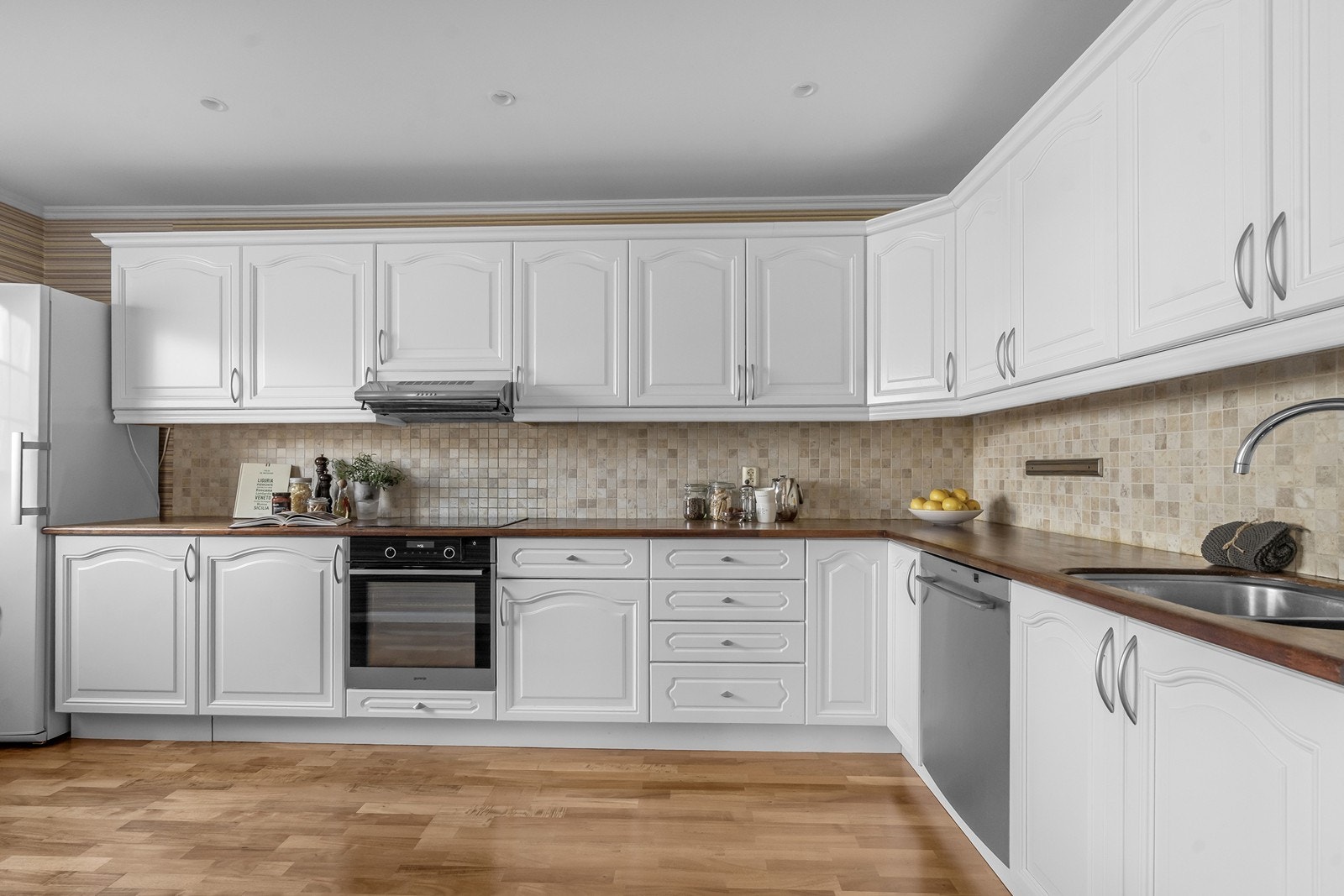 Romslig kjøkken Galleribilde