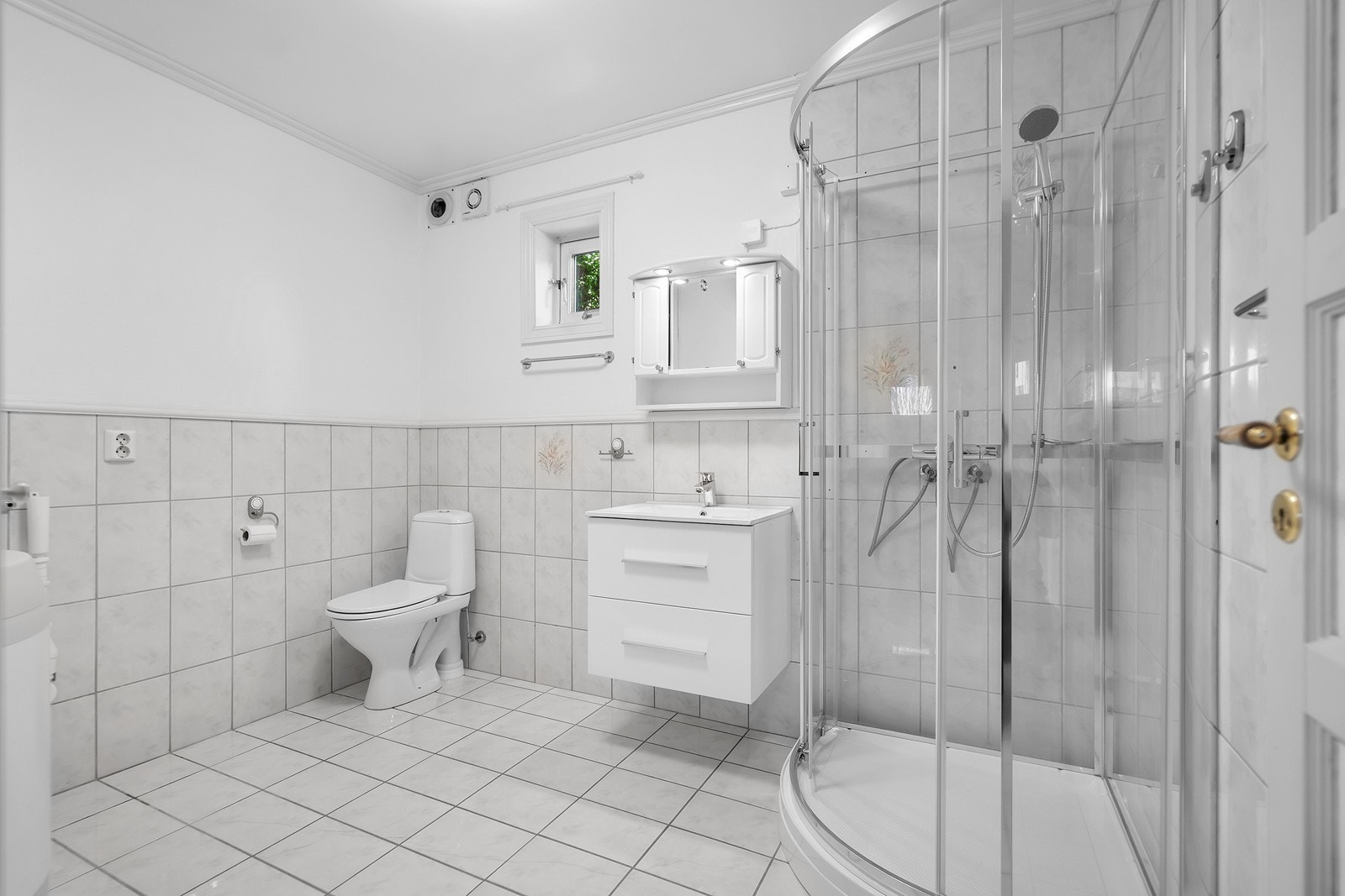 Bad utleiedel Galleribilde