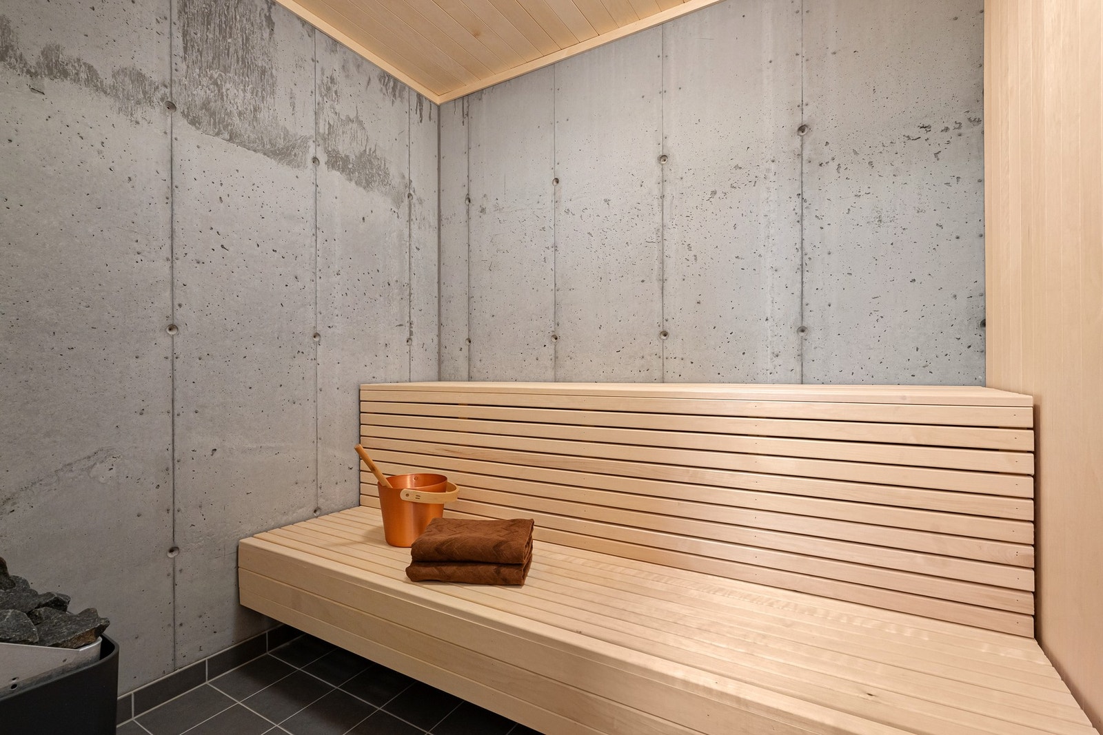 Badstue innredet i osp. Galleribilde