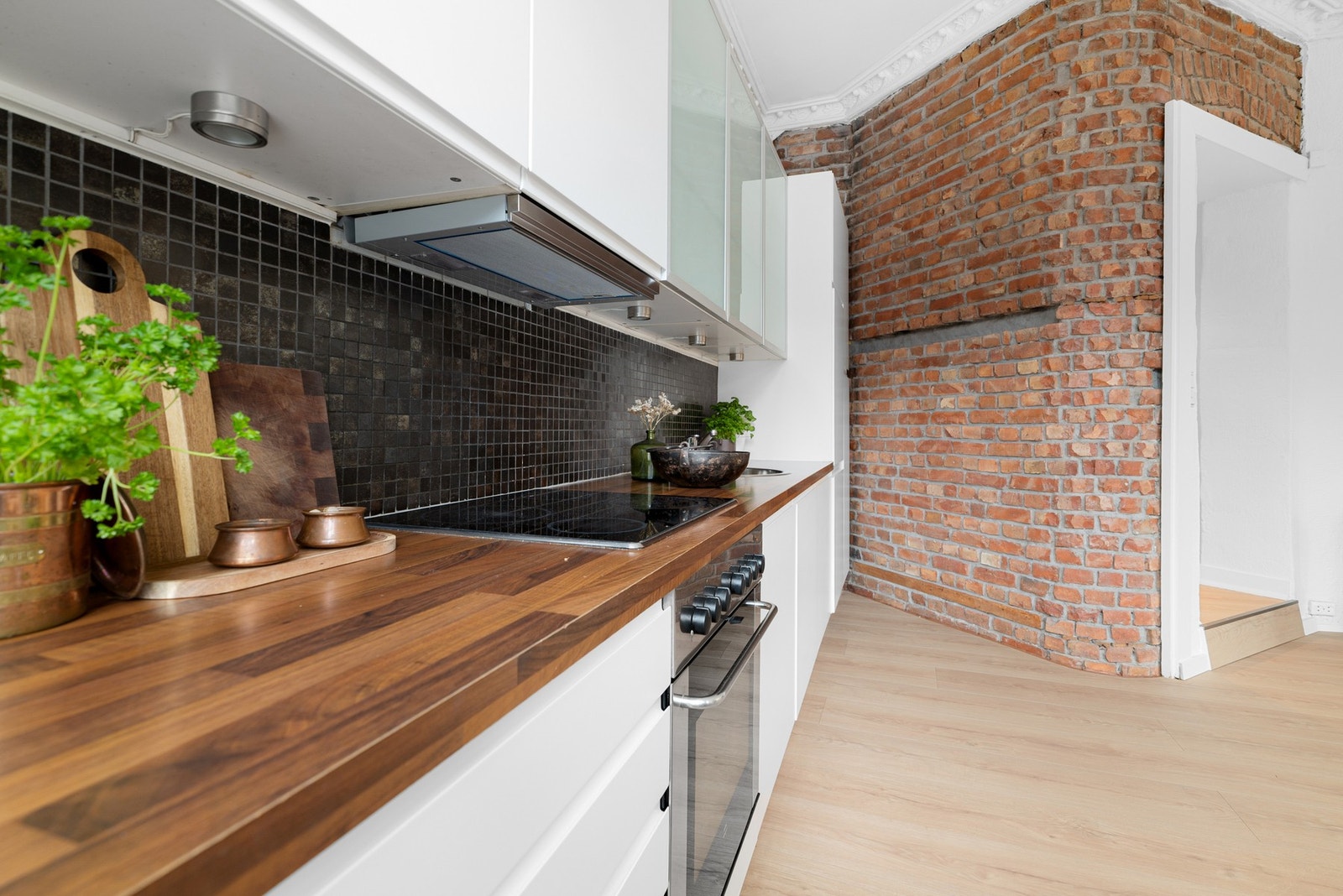 - Legg merke til teglsteinen som er trukket frem - Galleribilde