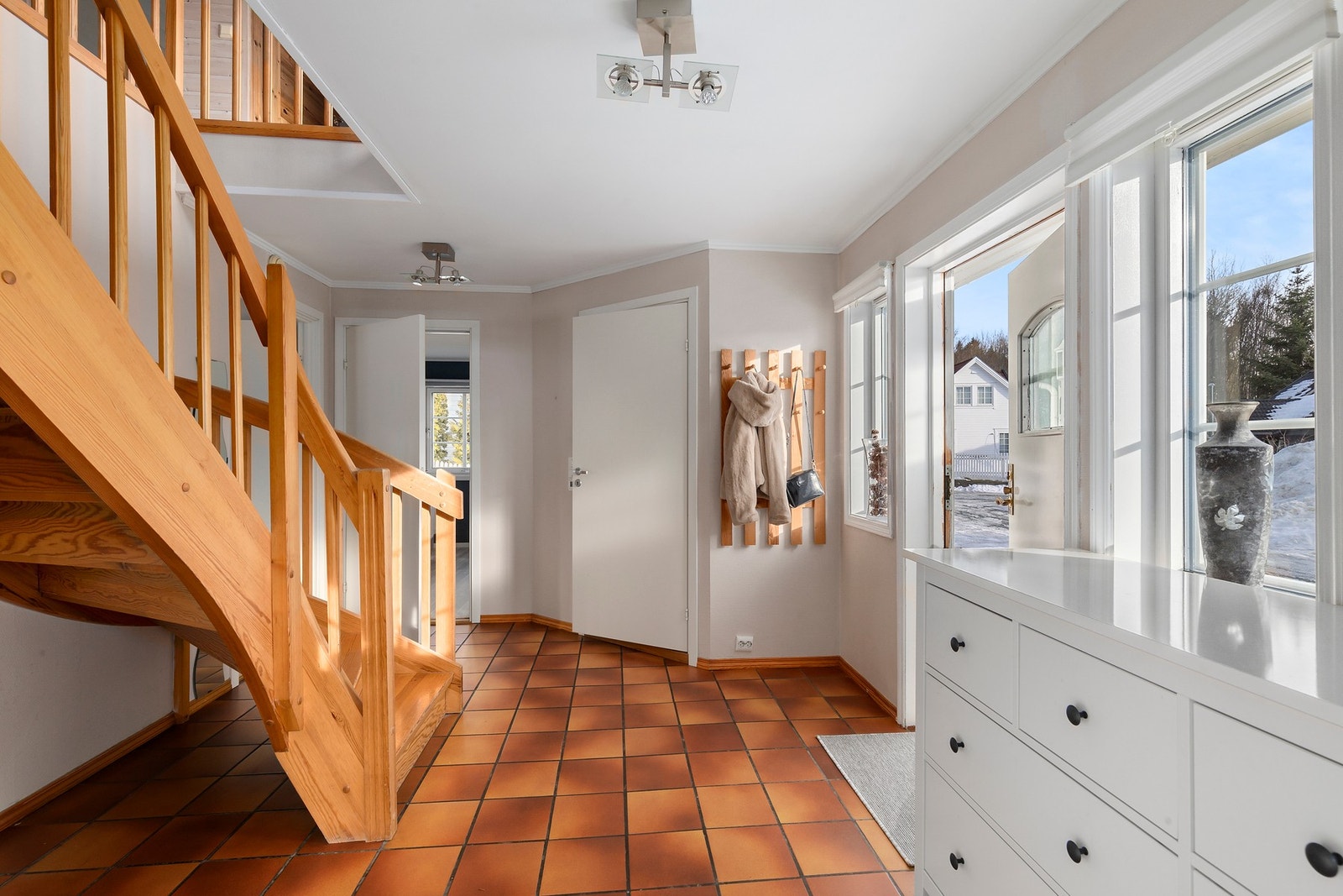 Hyggelig entré som måler hele 13 kvadatmeter. Galleribilde