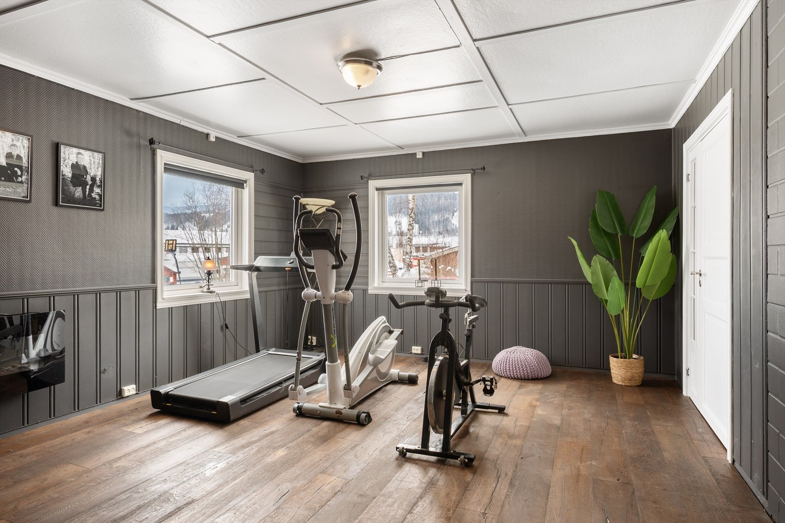 Den andre stuen - stue 2 - benyttes i dag som treningsrom. Galleribilde