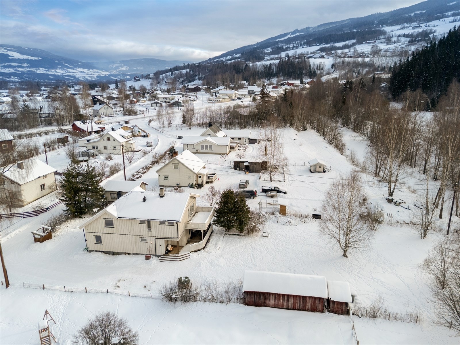 Området er barnevennlig og skjermet, med kort vei til barnehage/skole og fritidsaktiviteter. Galleribilde