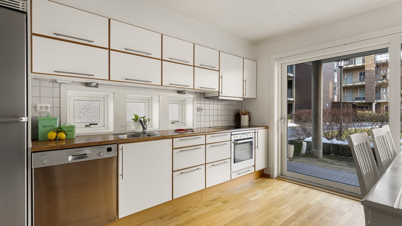 Godt med skap på kjøkken Galleribilde